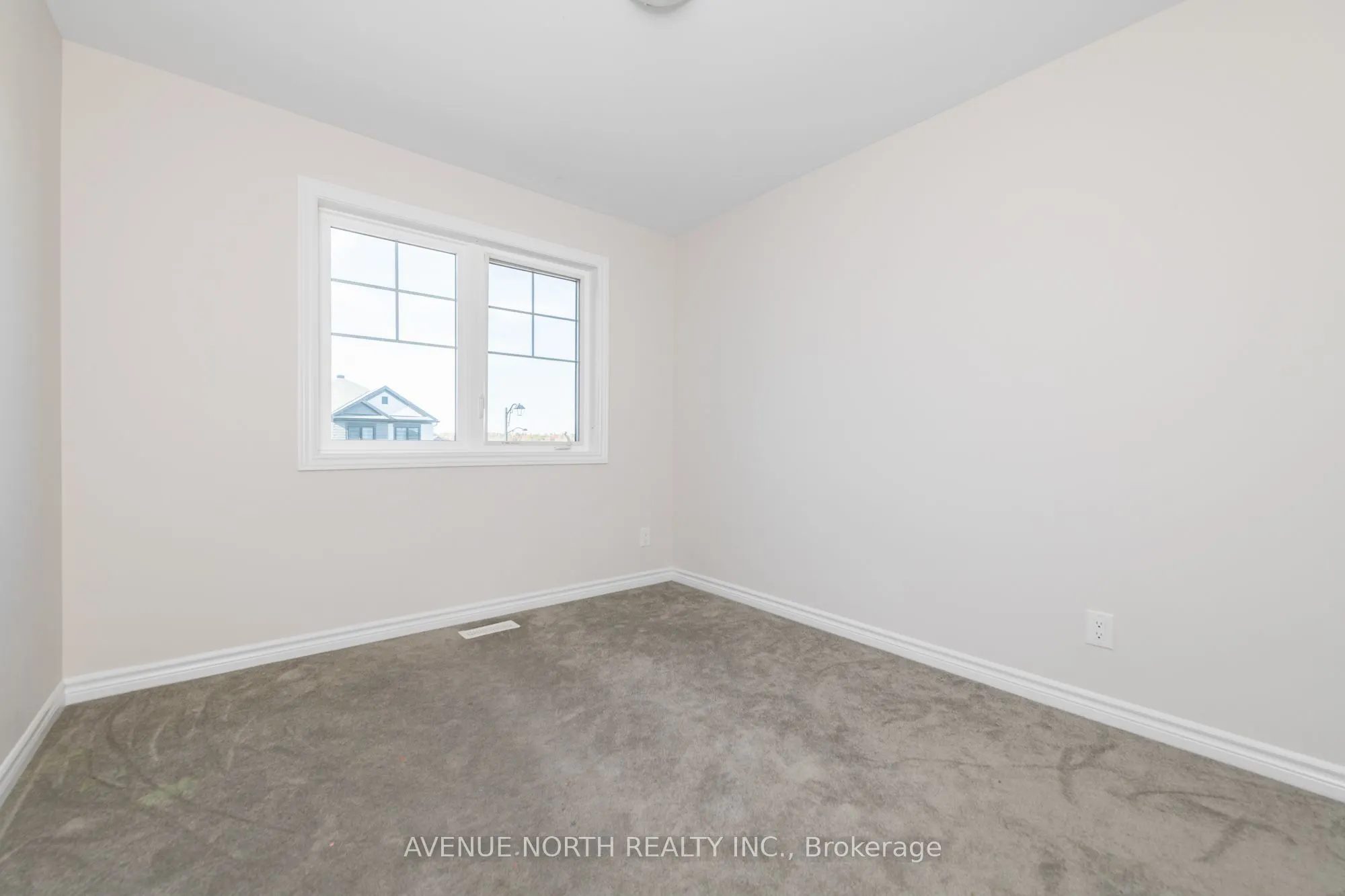 1024 Kijik Crescent