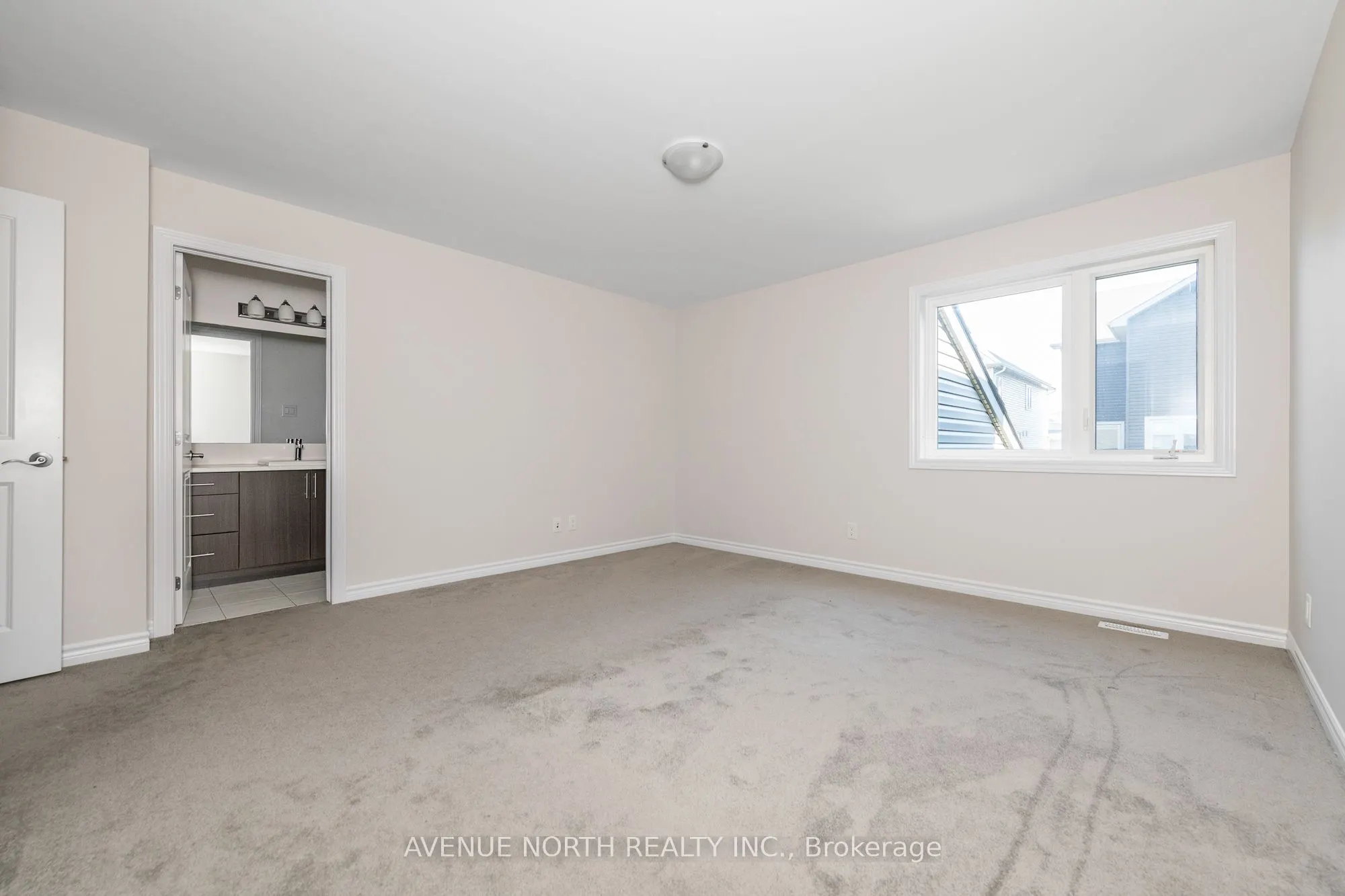 1024 Kijik Crescent