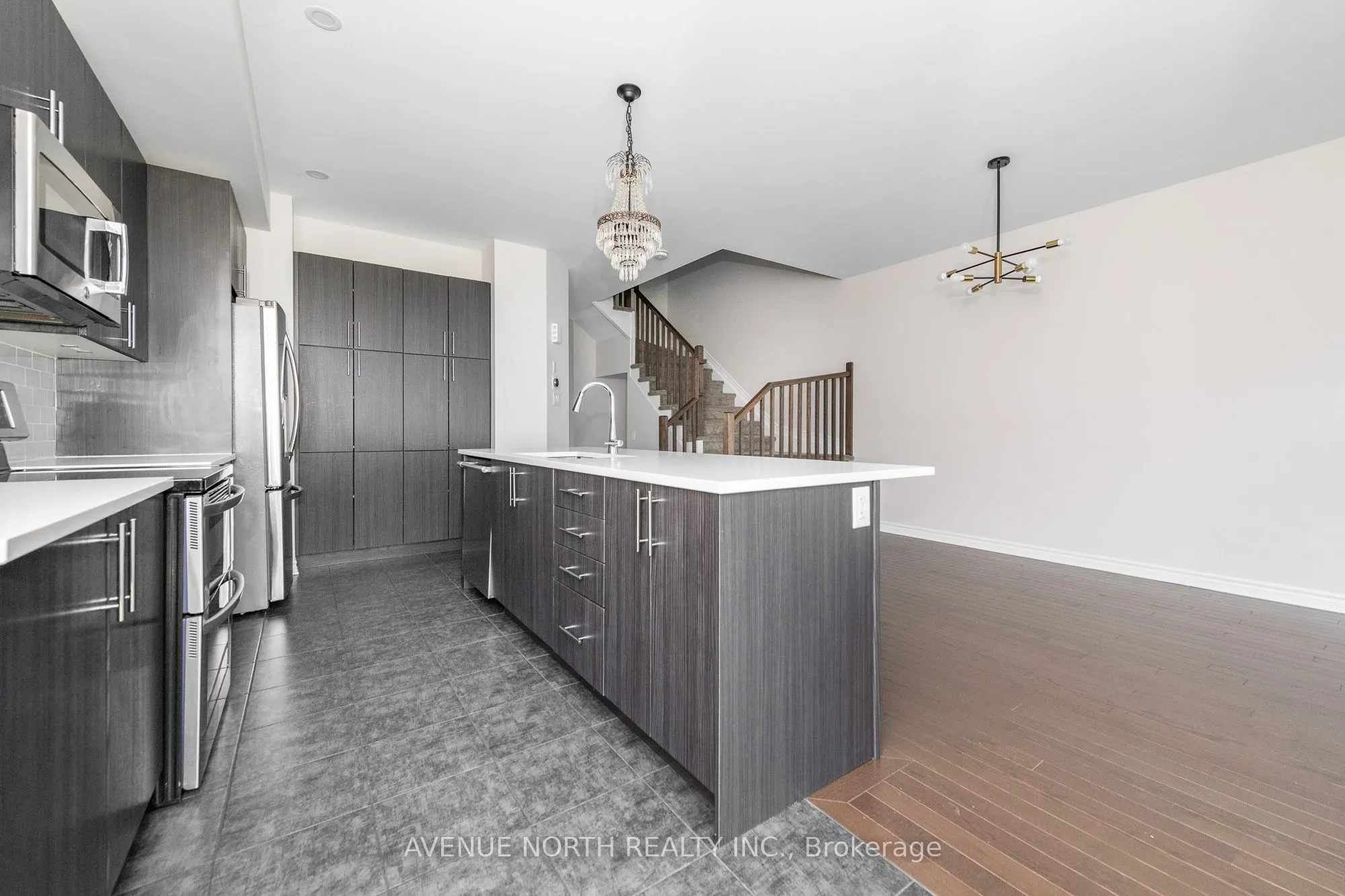 1024 Kijik Crescent