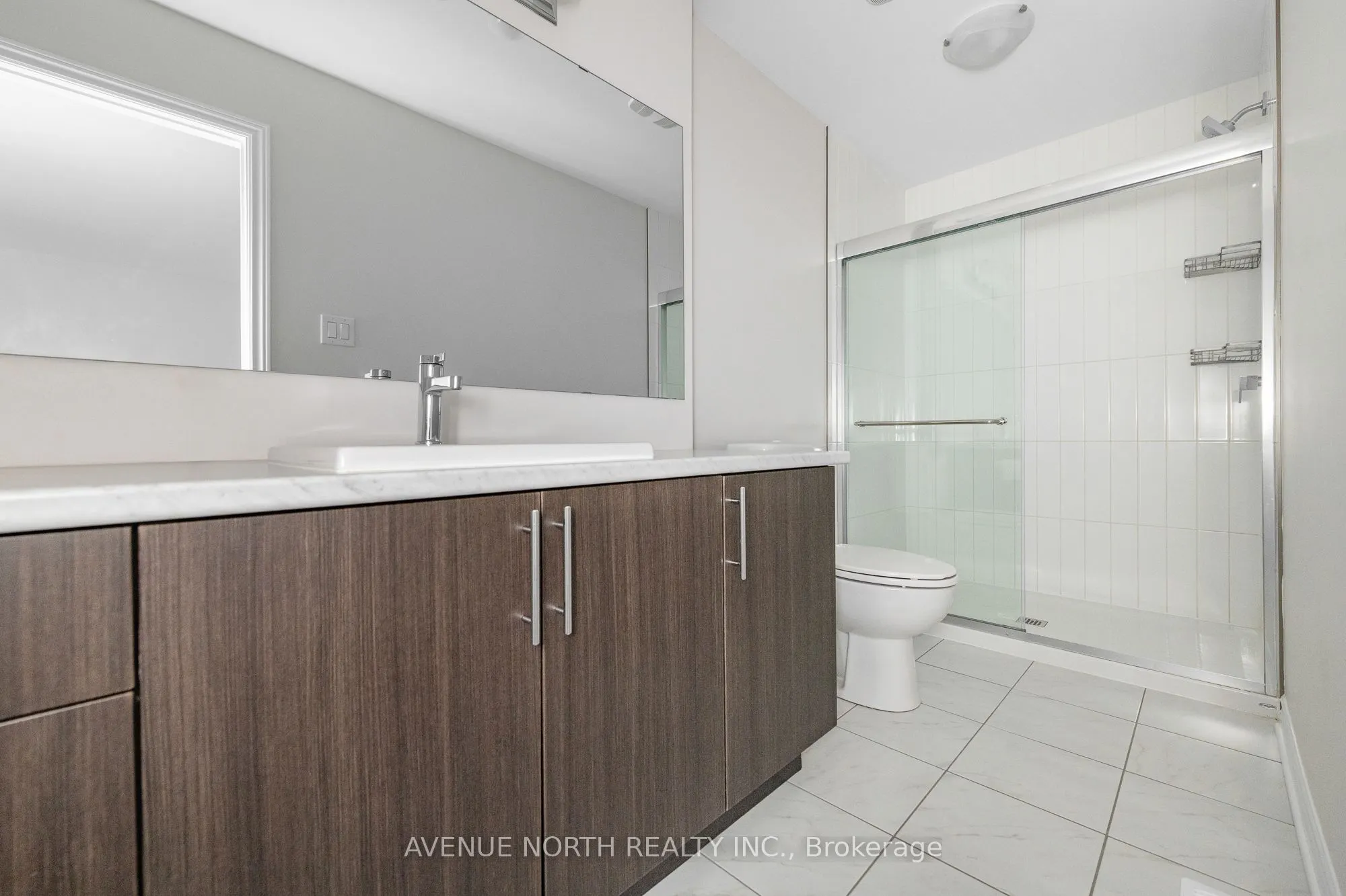 1024 Kijik Crescent