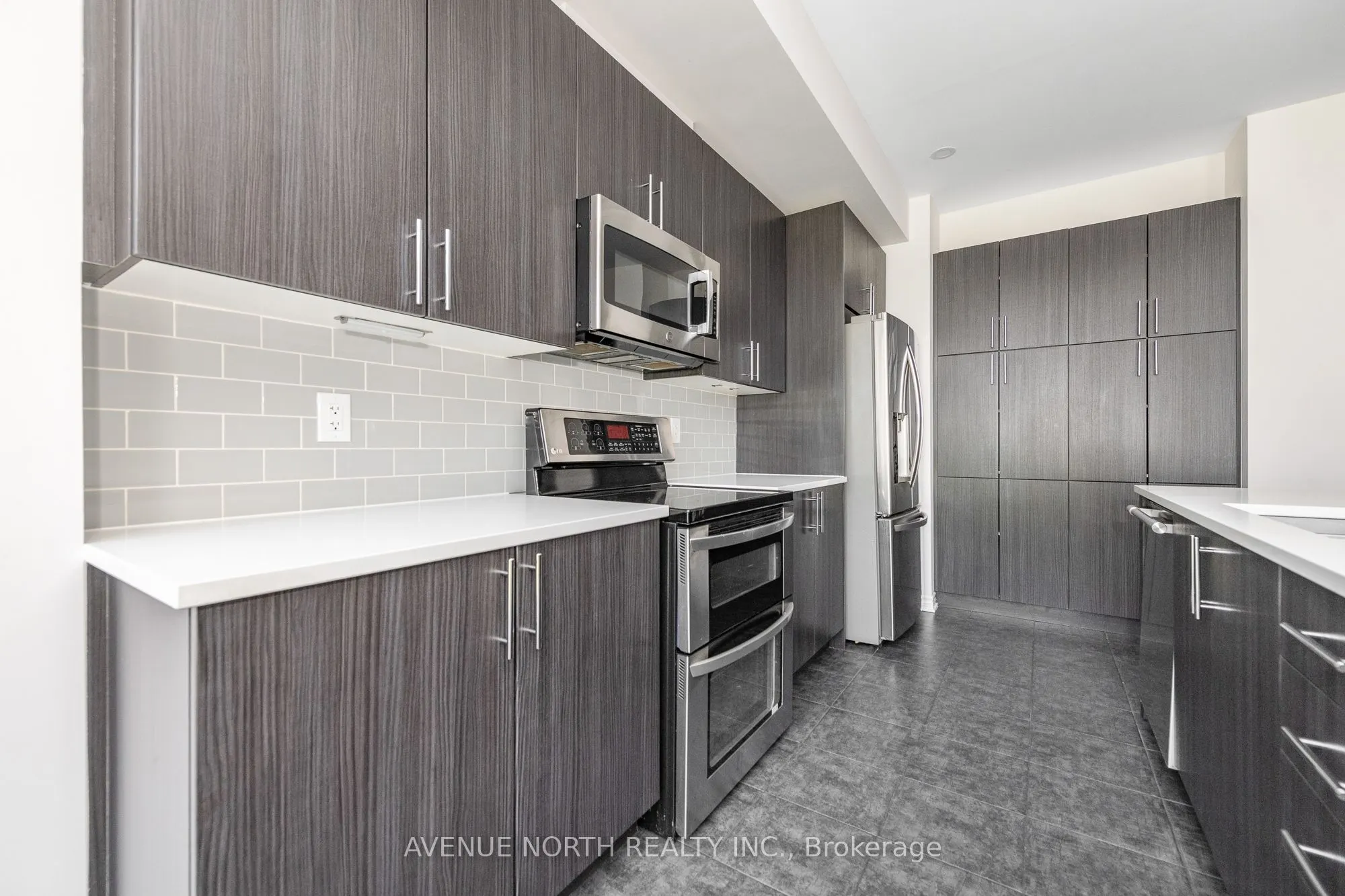 1024 Kijik Crescent