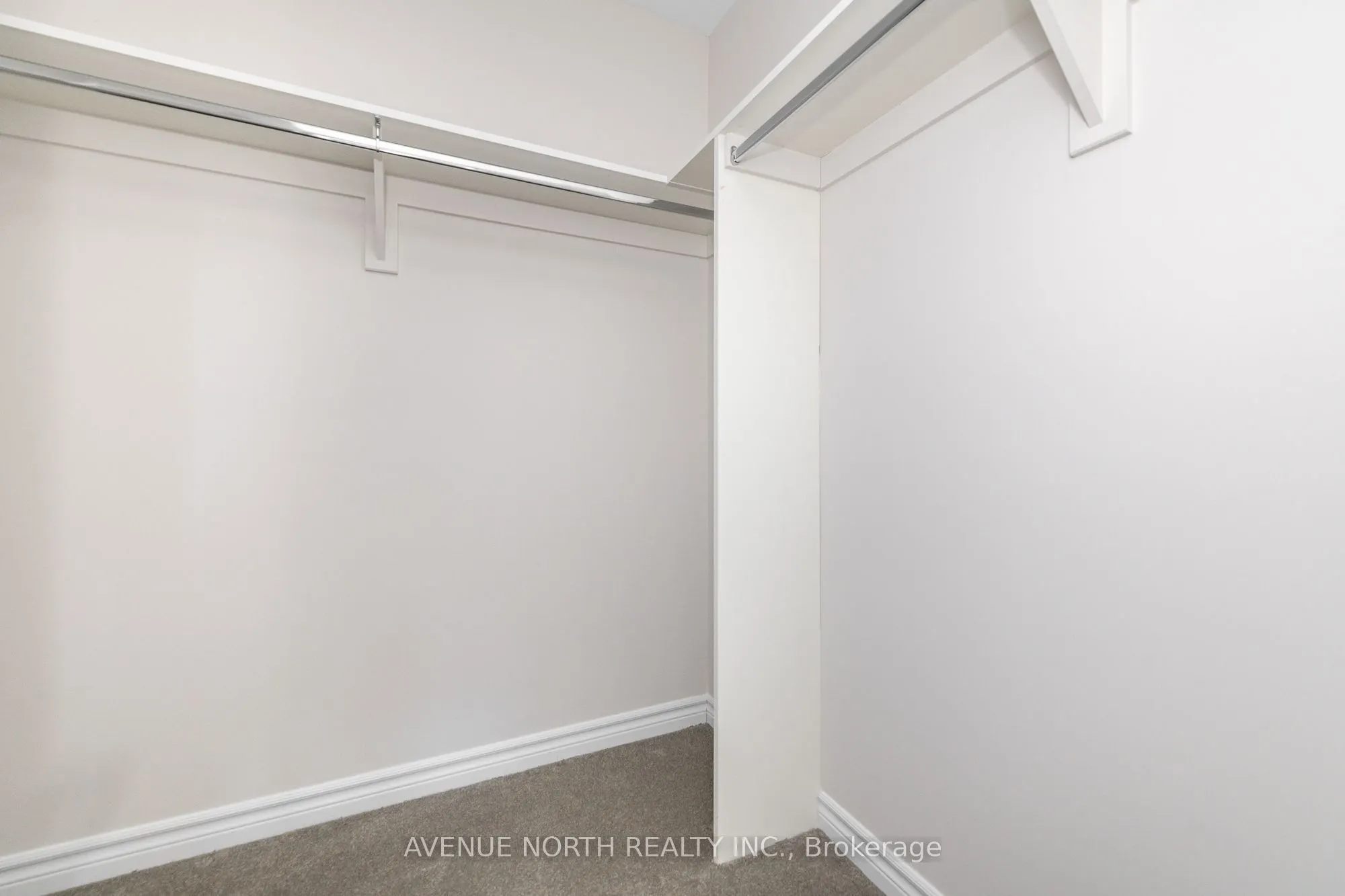 1024 Kijik Crescent