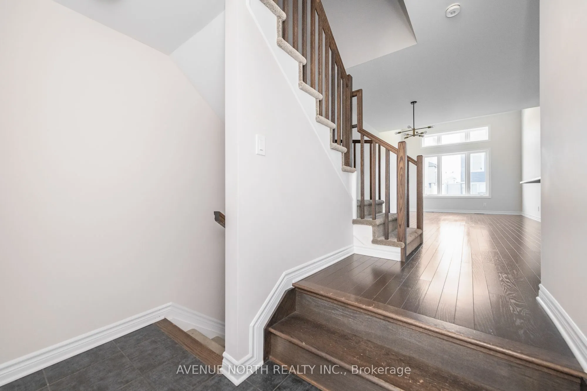 1024 Kijik Crescent