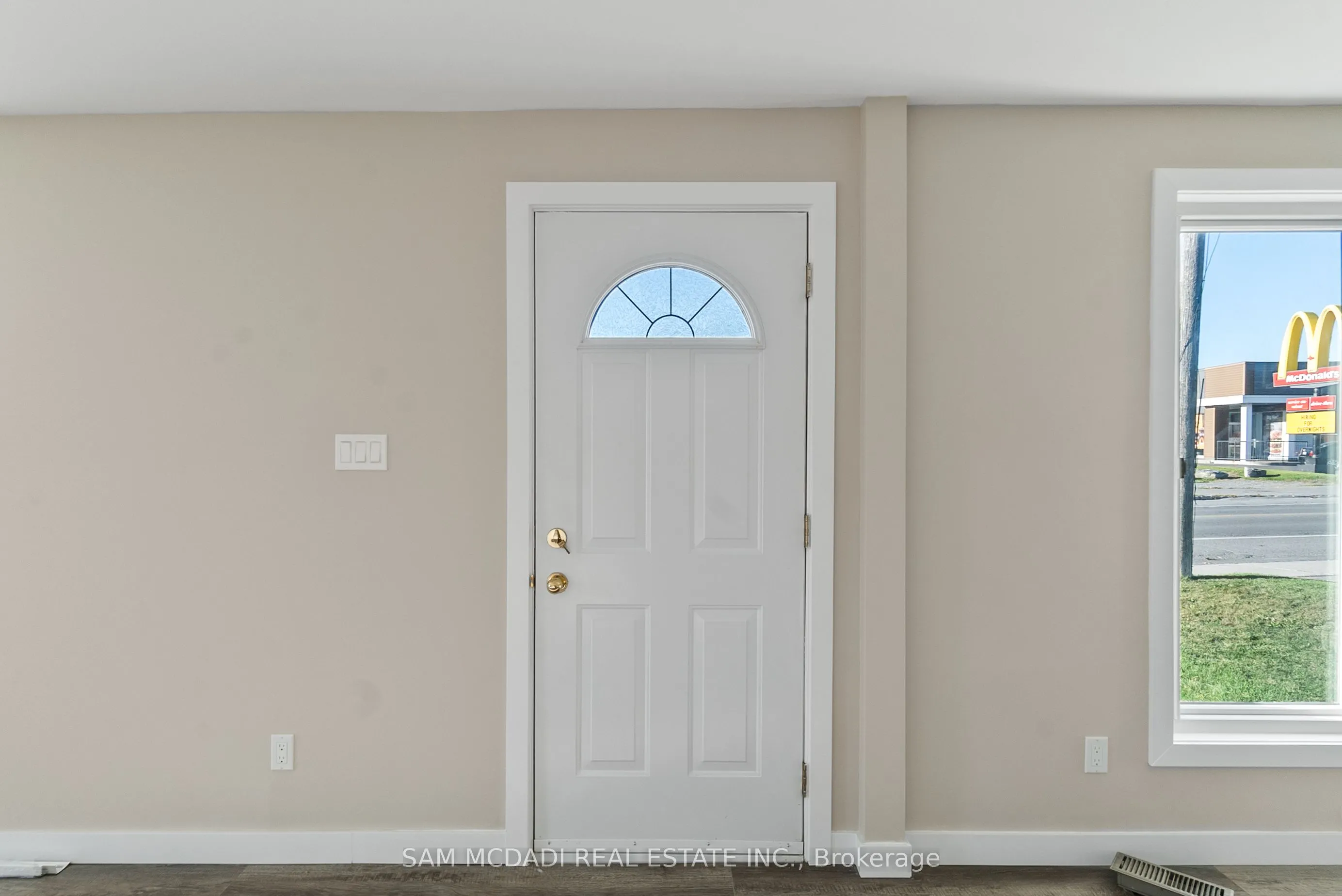 2709 Laurier Street