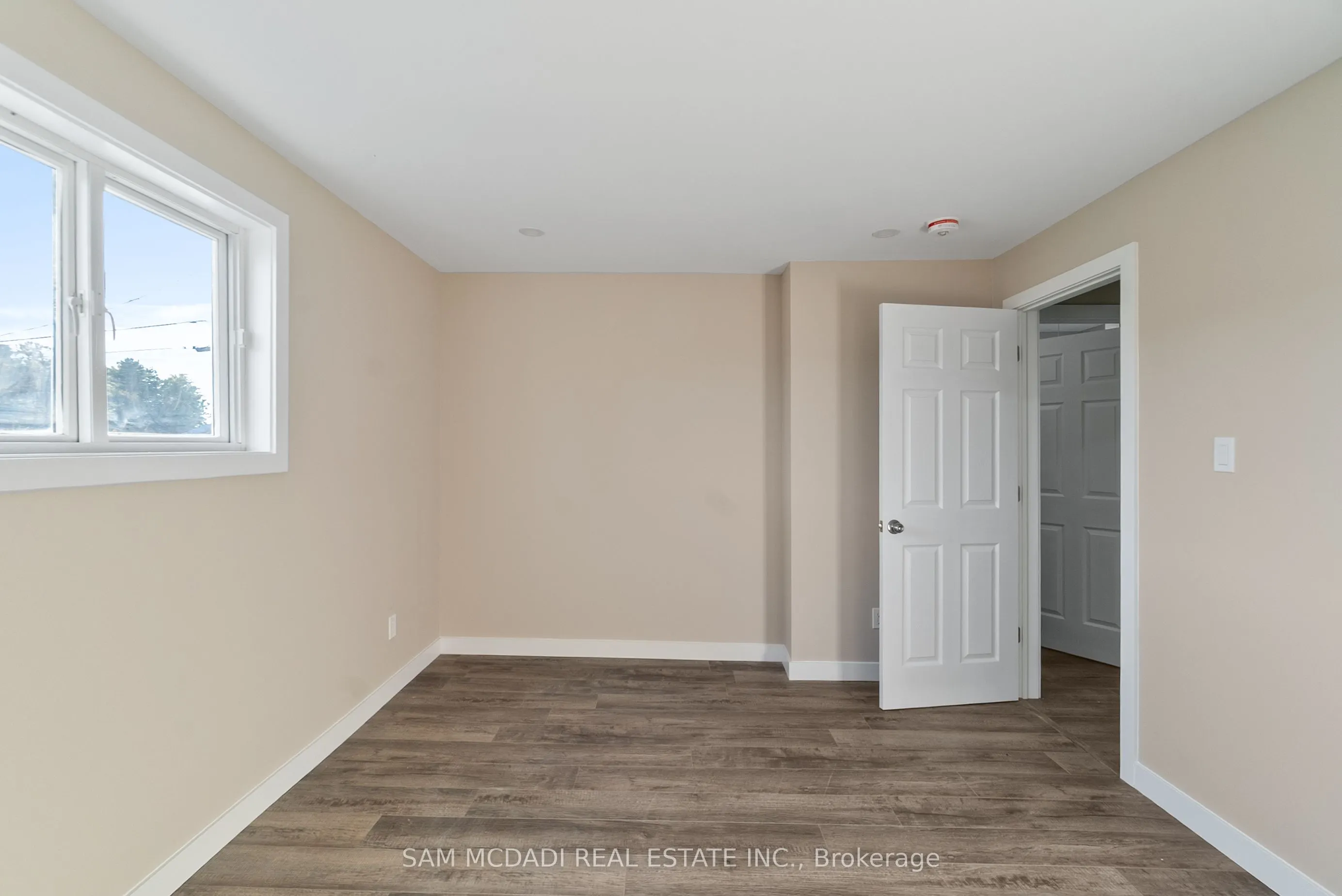 2709 Laurier Street
