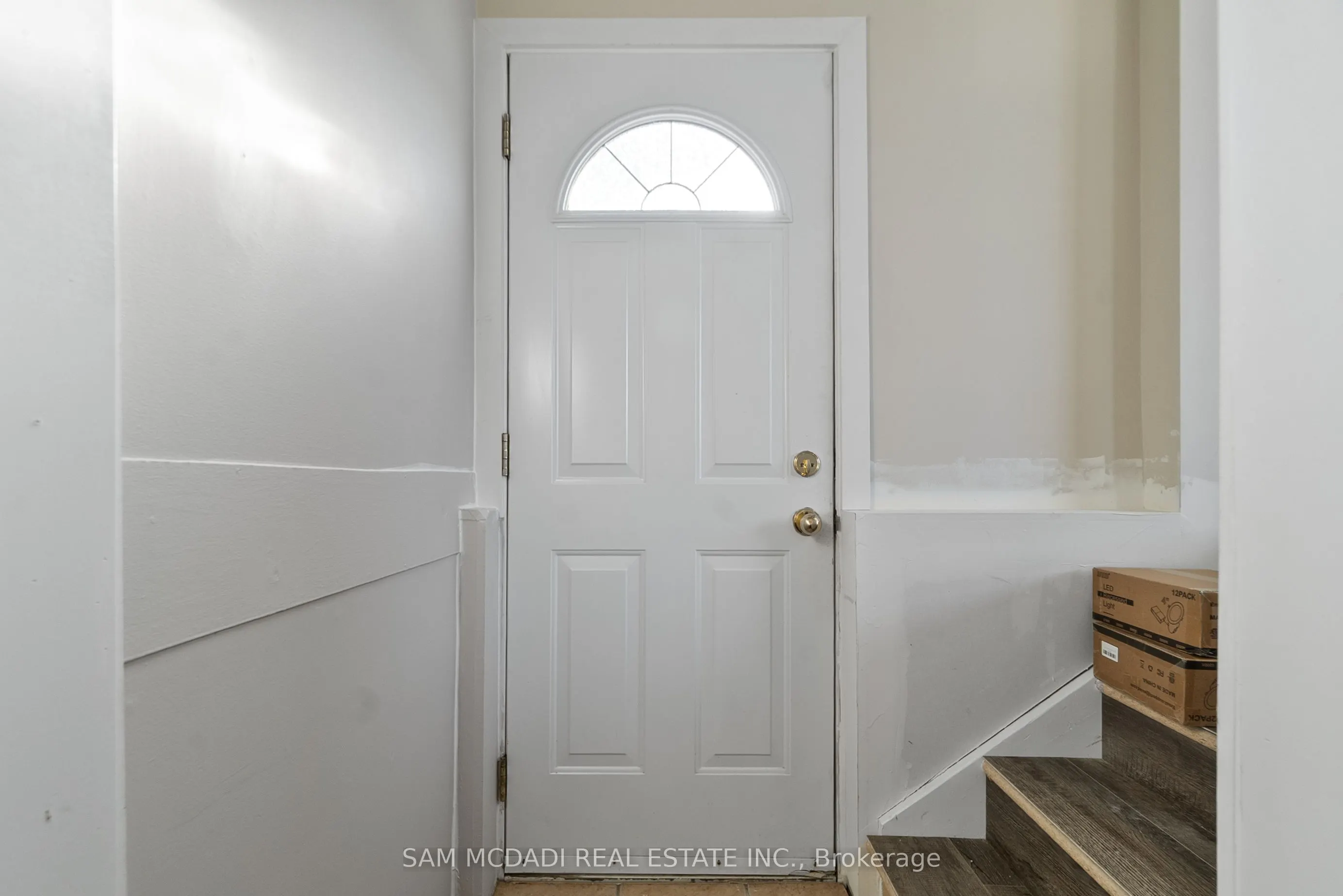 2709 Laurier Street