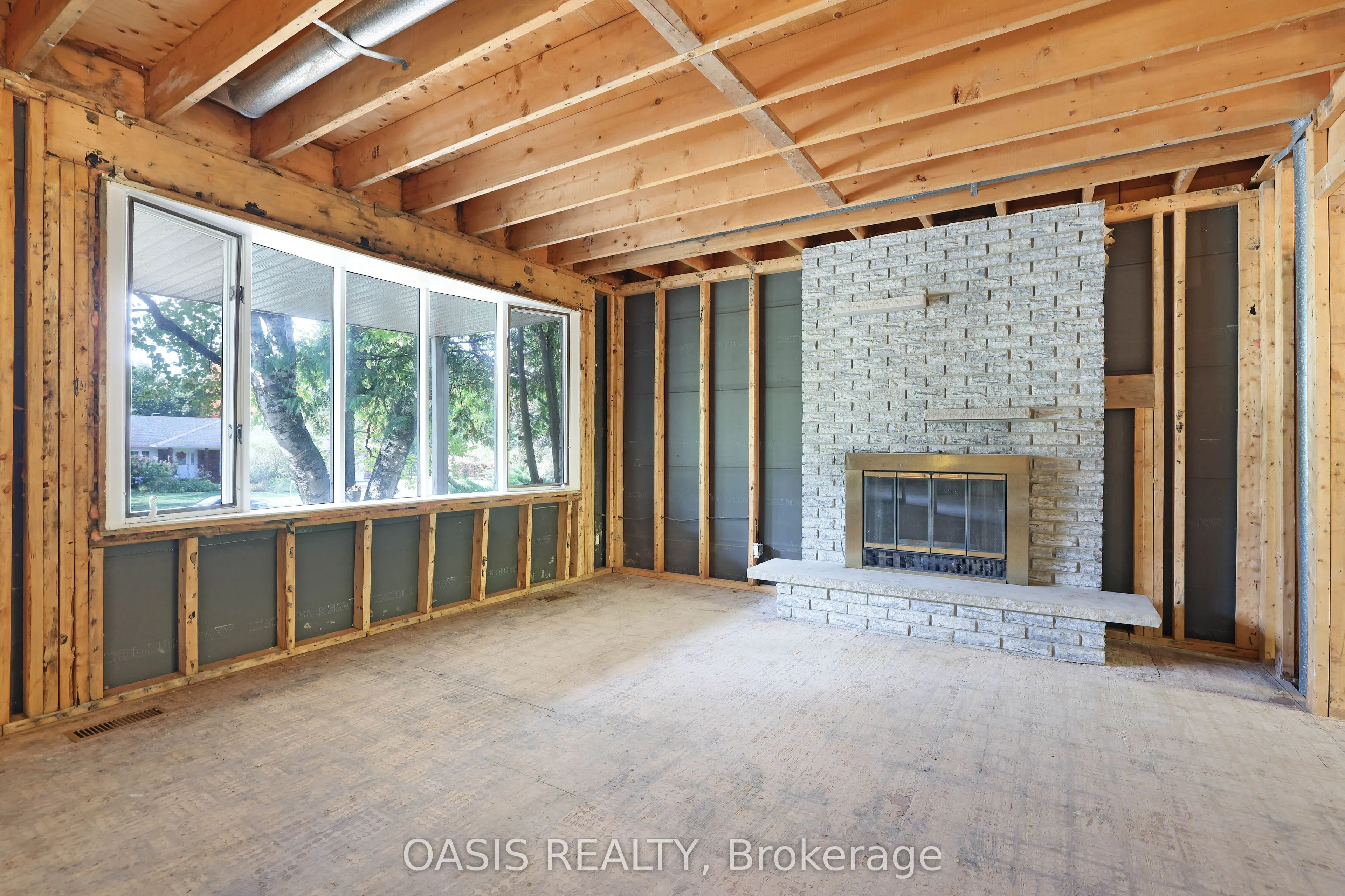 120 Glenncastle Drive