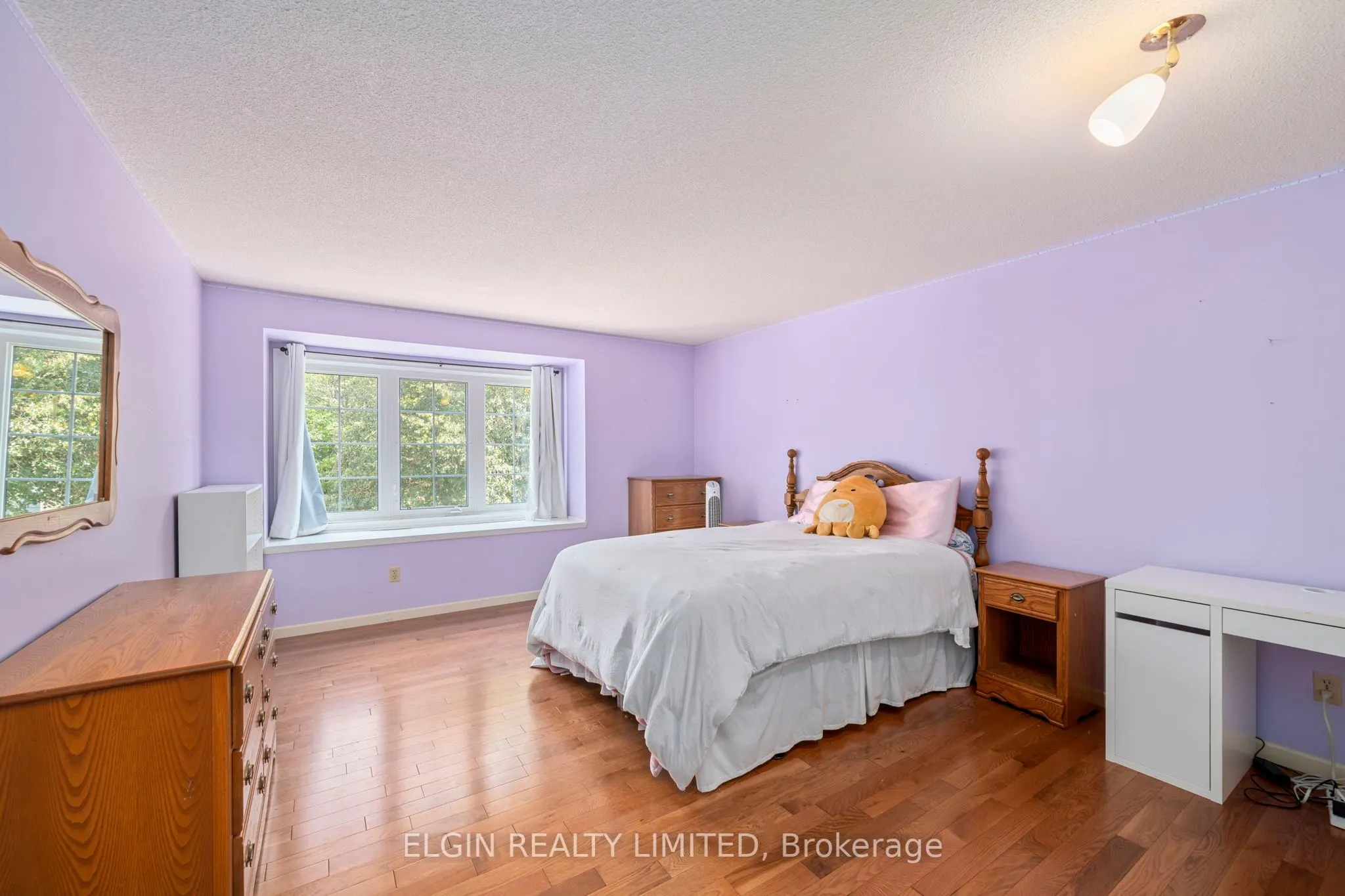 23 Farmington Crescent