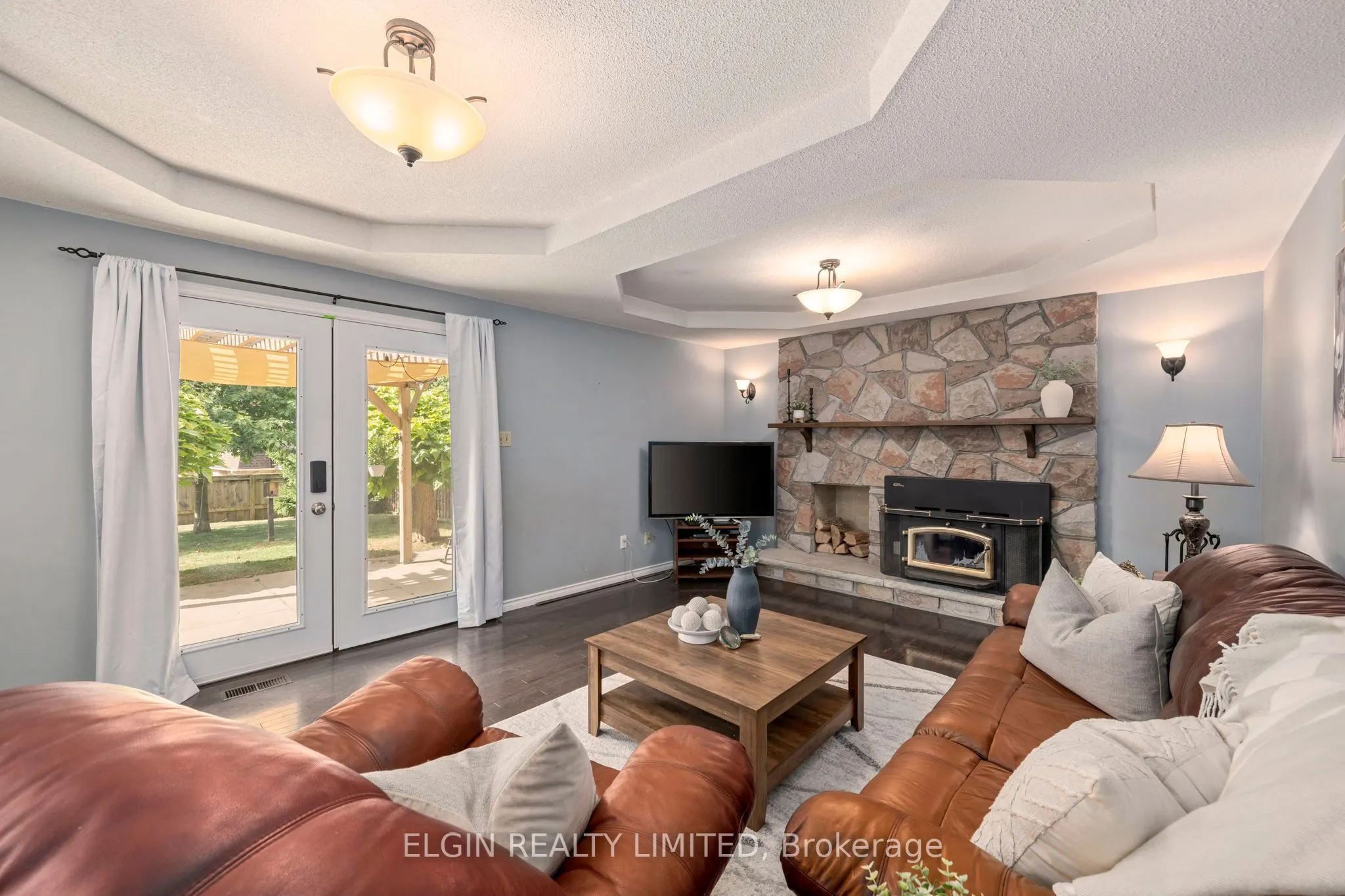 23 Farmington Crescent