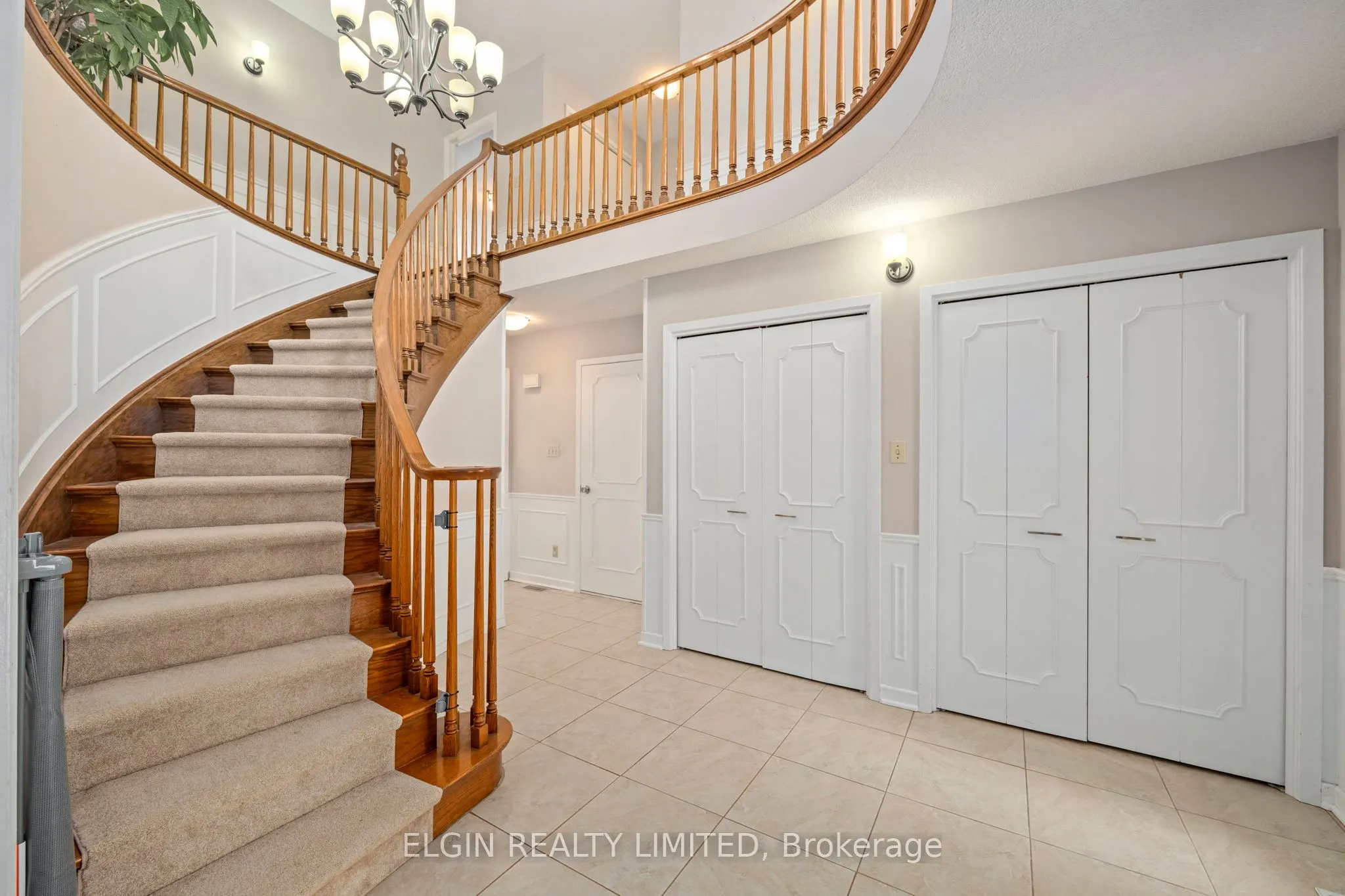 23 Farmington Crescent