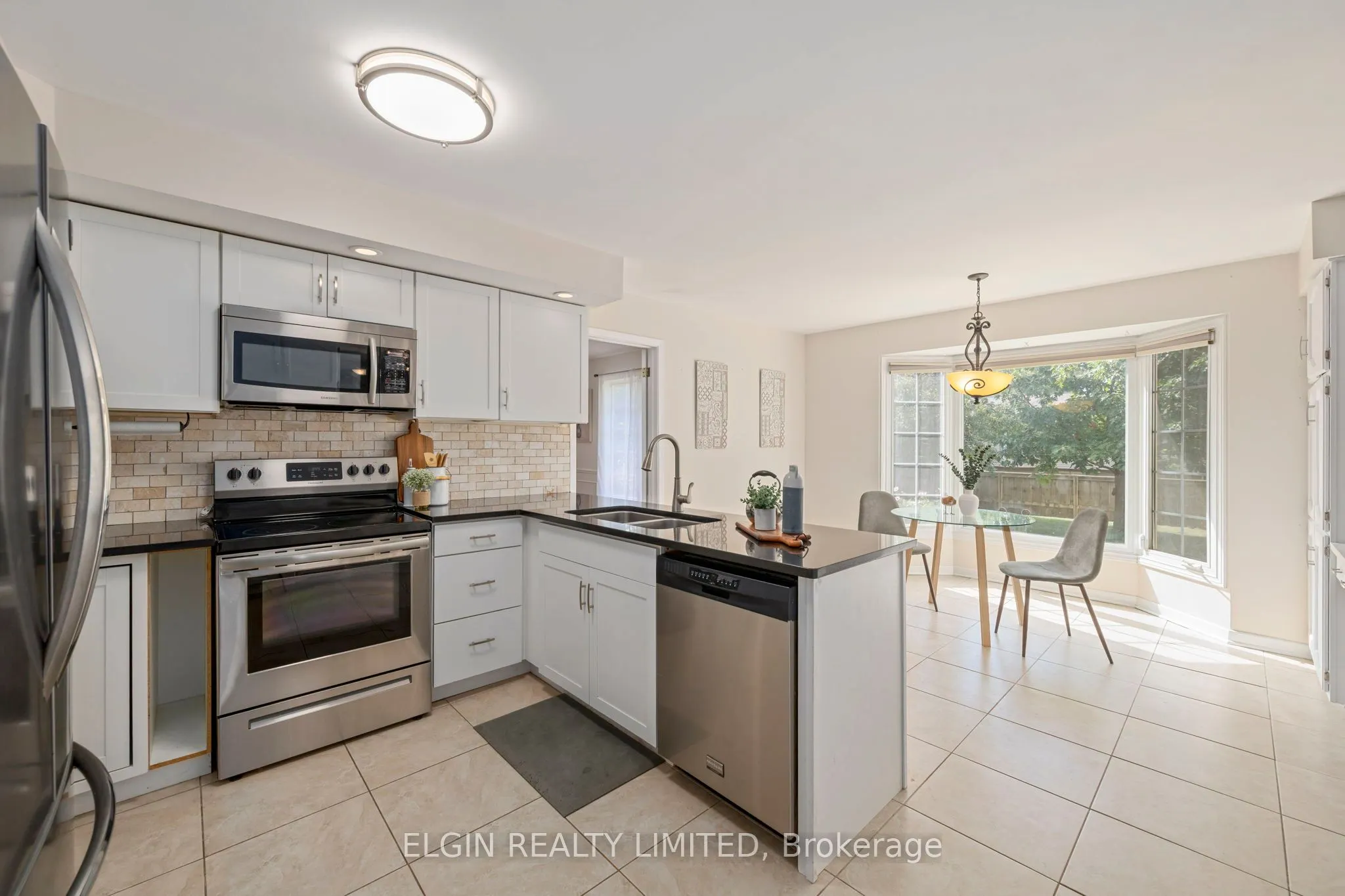 23 Farmington Crescent