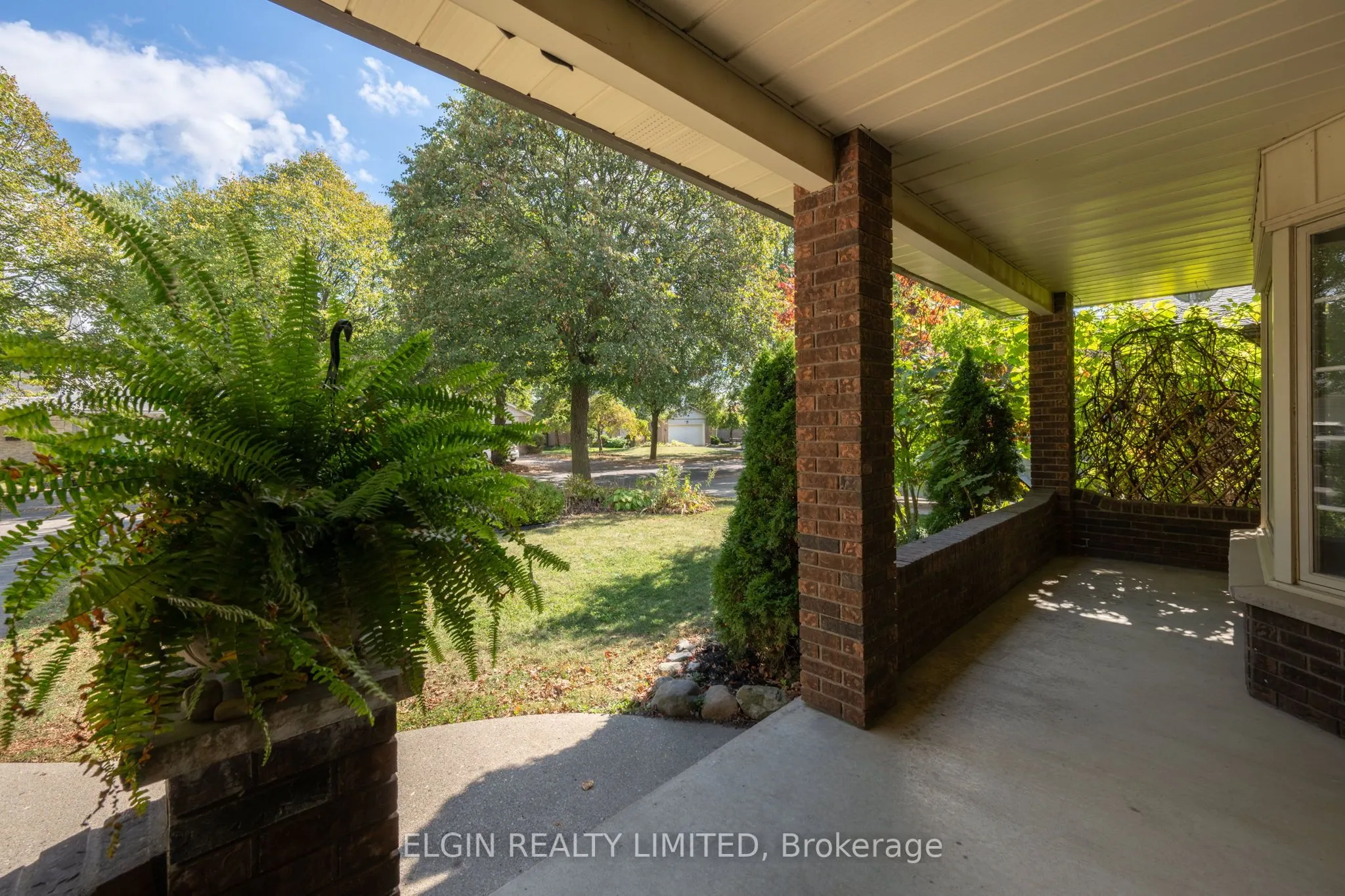 23 Farmington Crescent