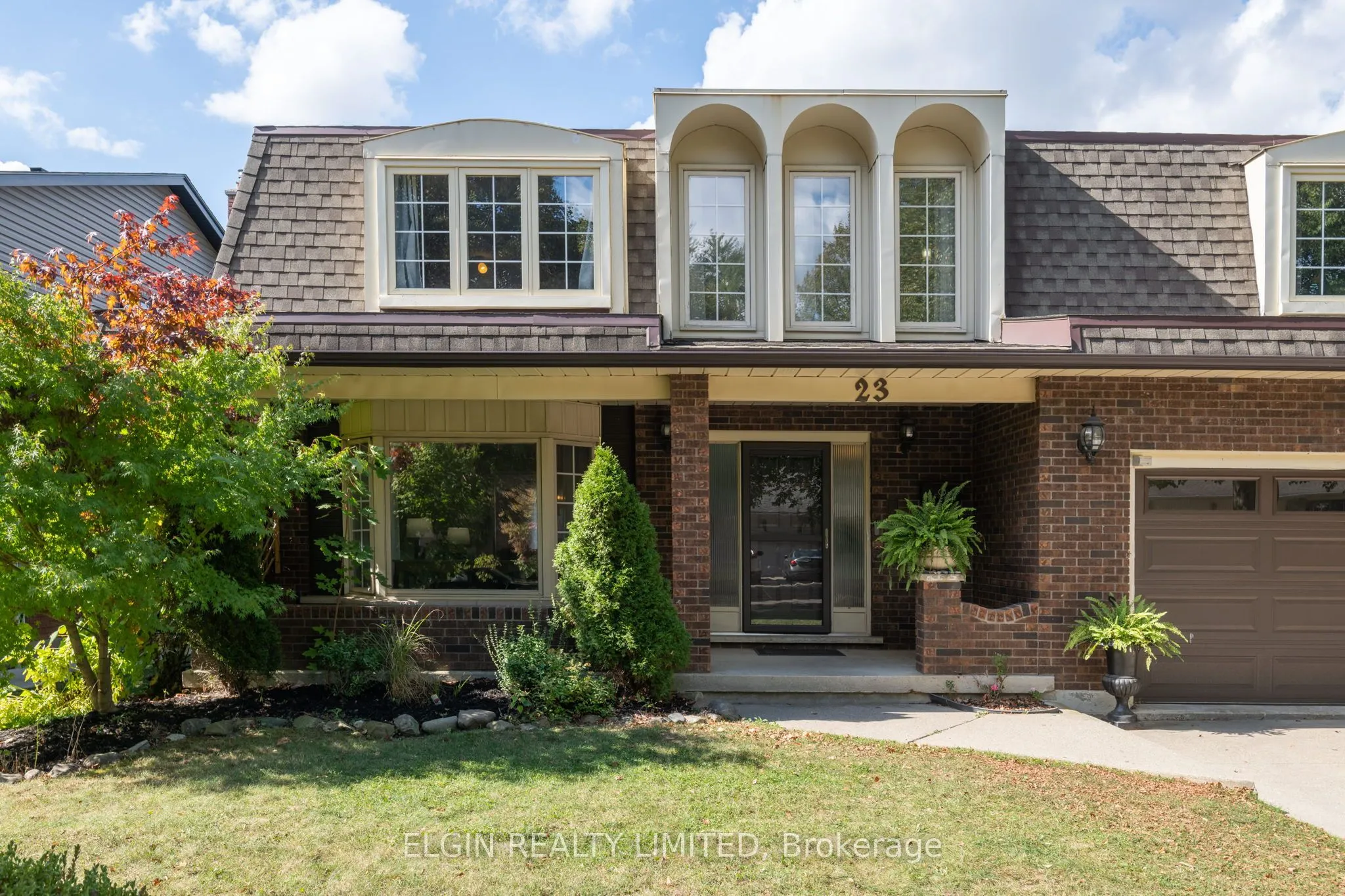 23 Farmington Crescent