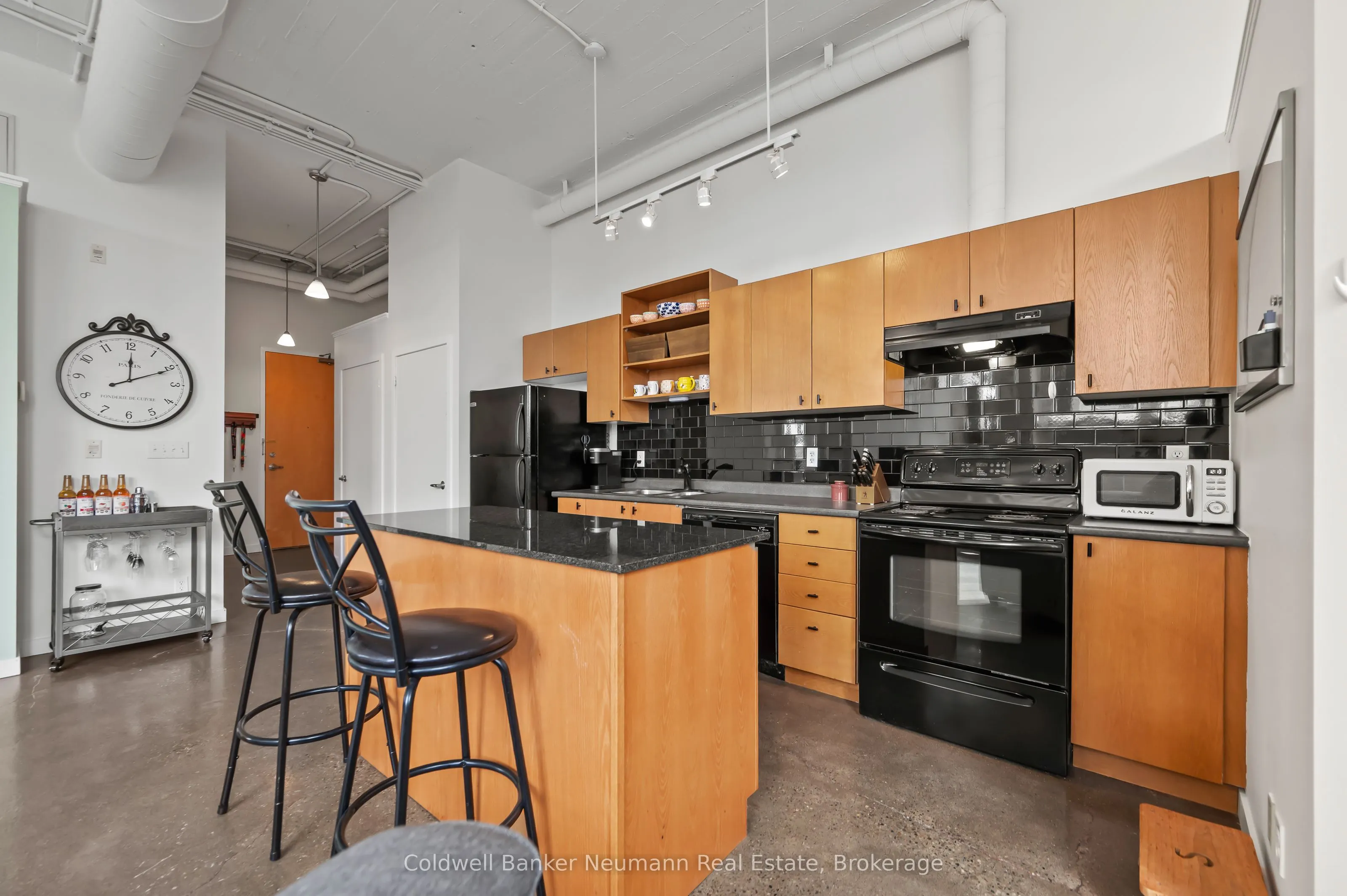 404 King Street West Street W, #308