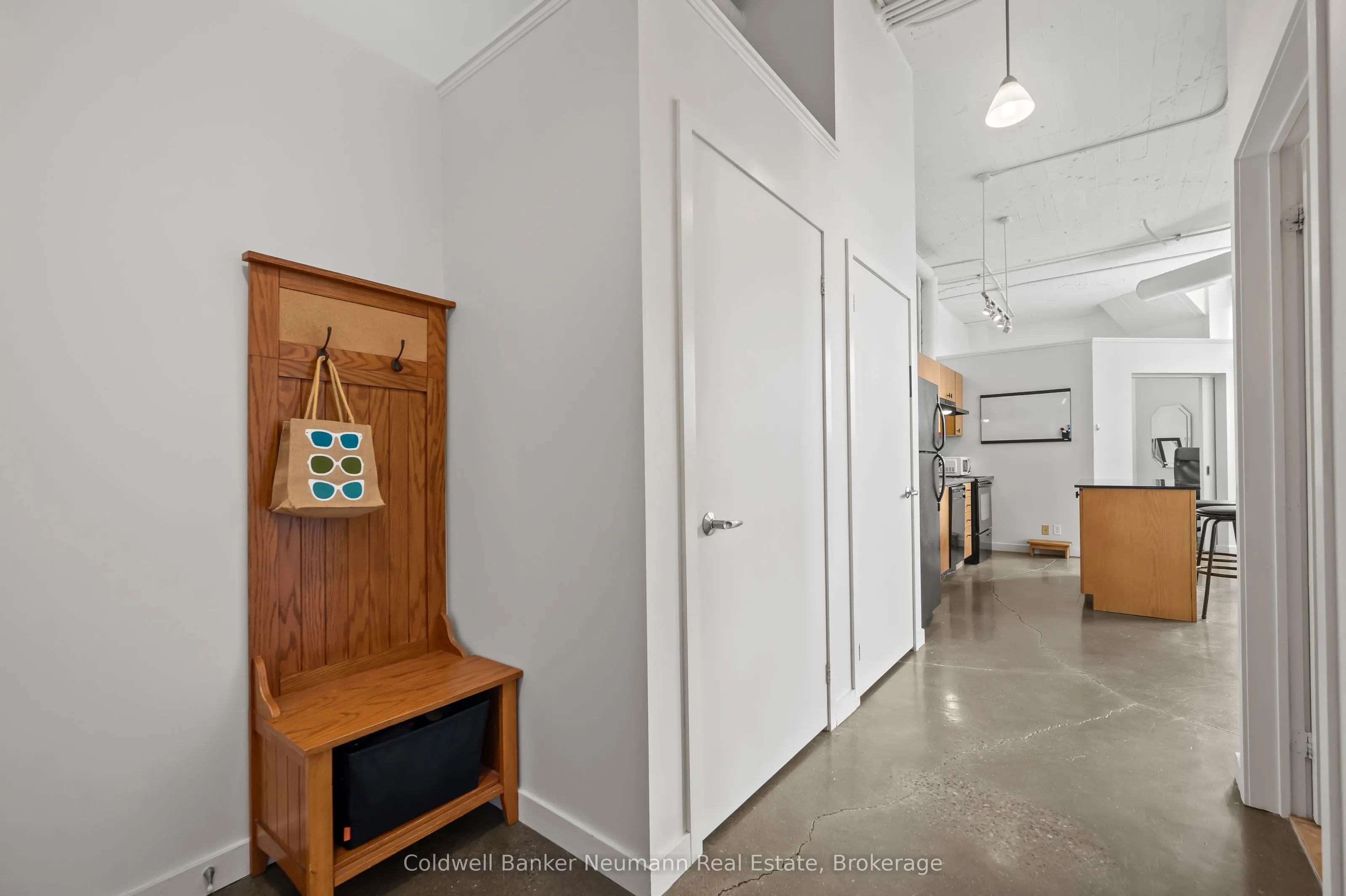 404 King Street West Street W, #308