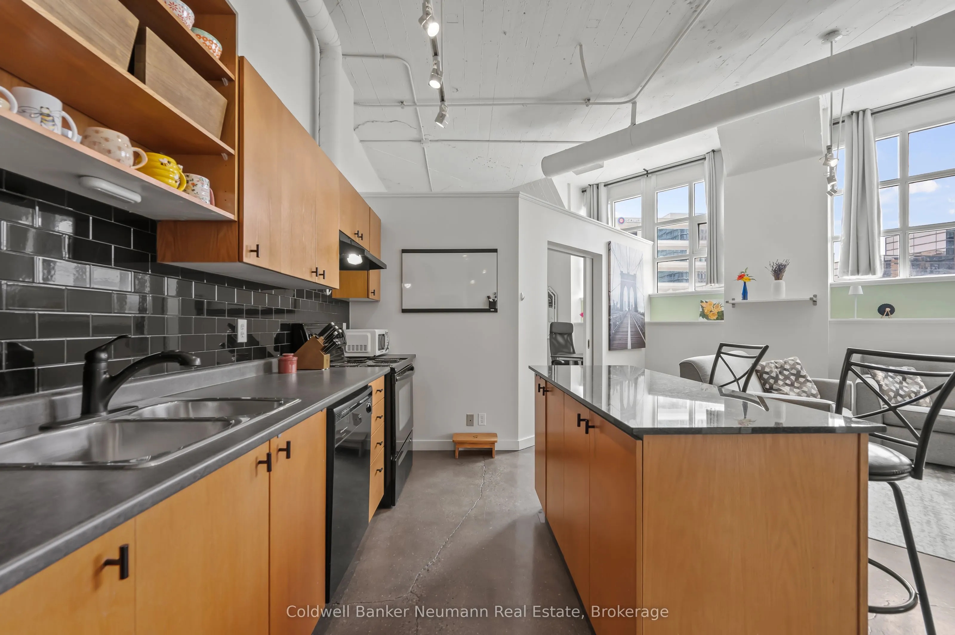 404 King Street West Street W, #308
