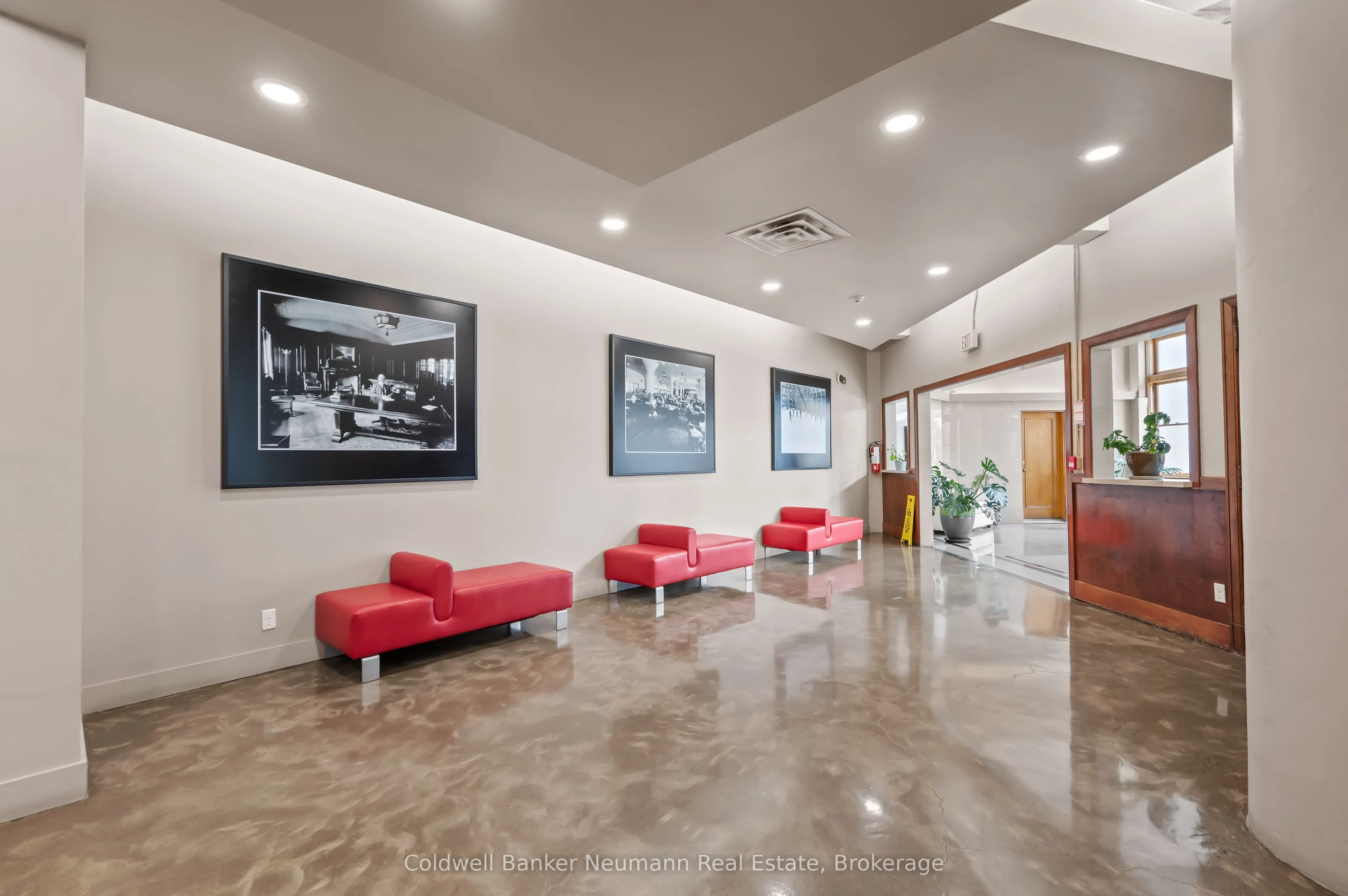 404 King Street West Street W, #308