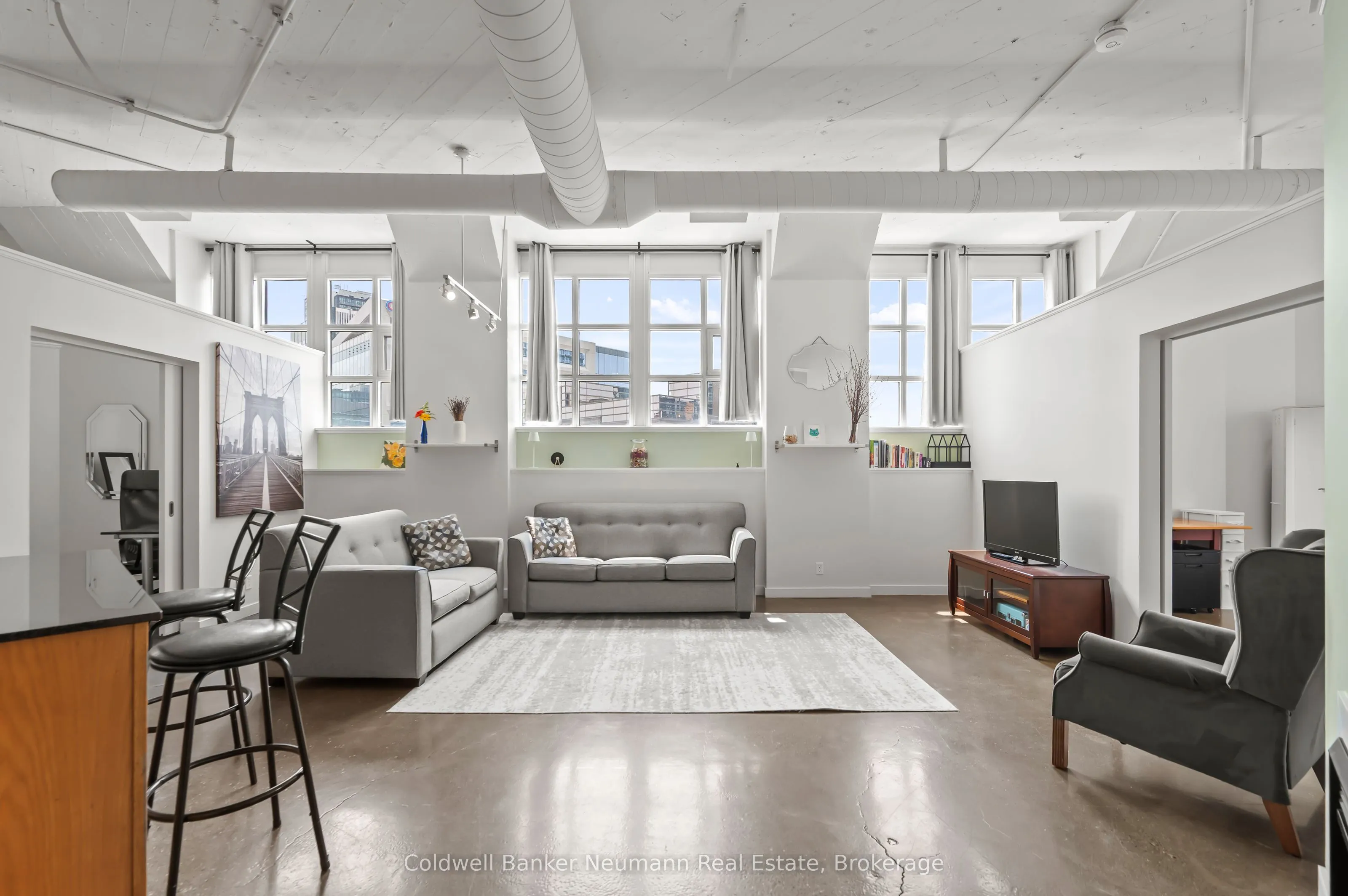 404 King Street West Street W, #308