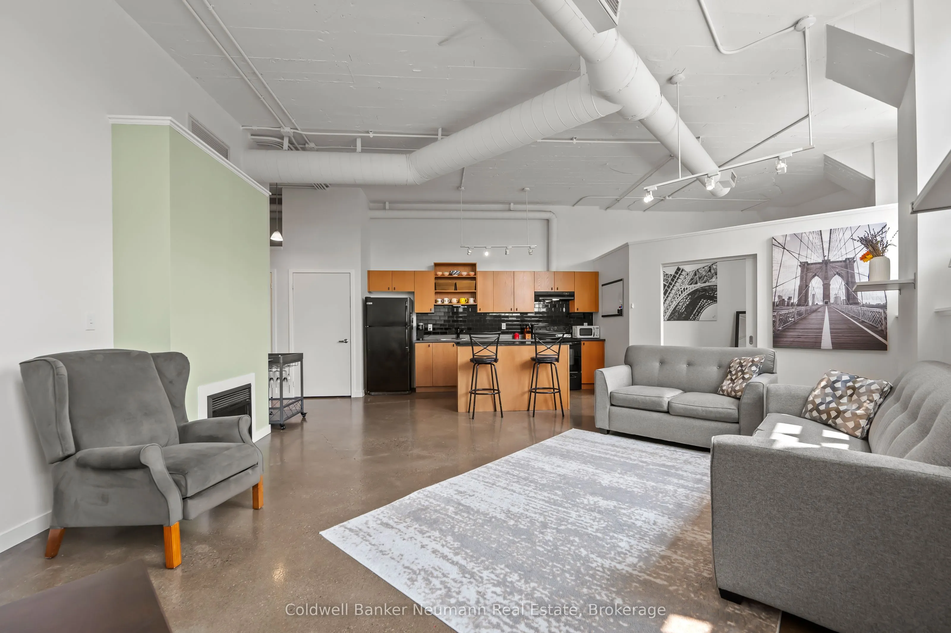 404 King Street West Street W, #308
