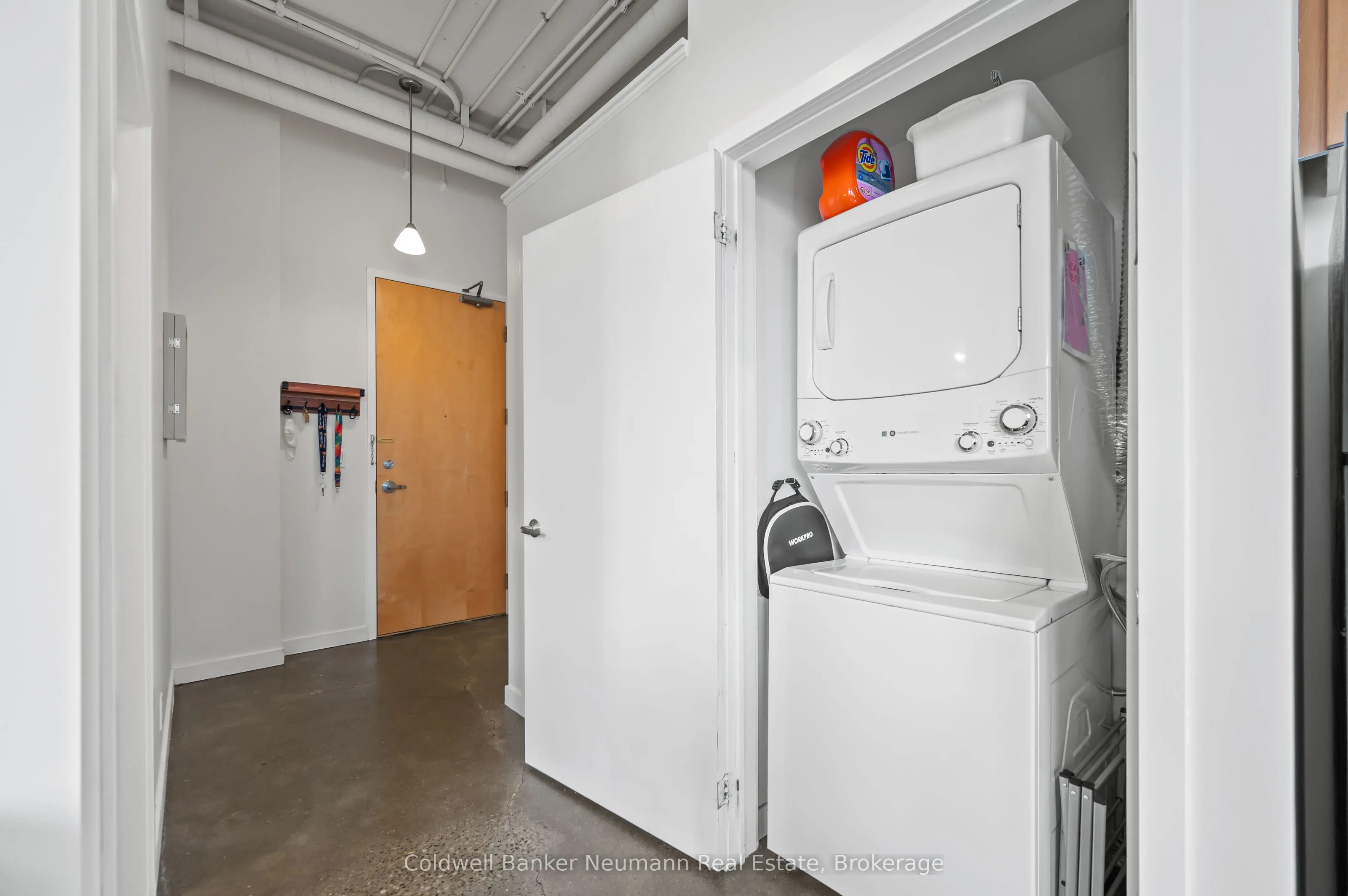 404 King Street West Street W, #308