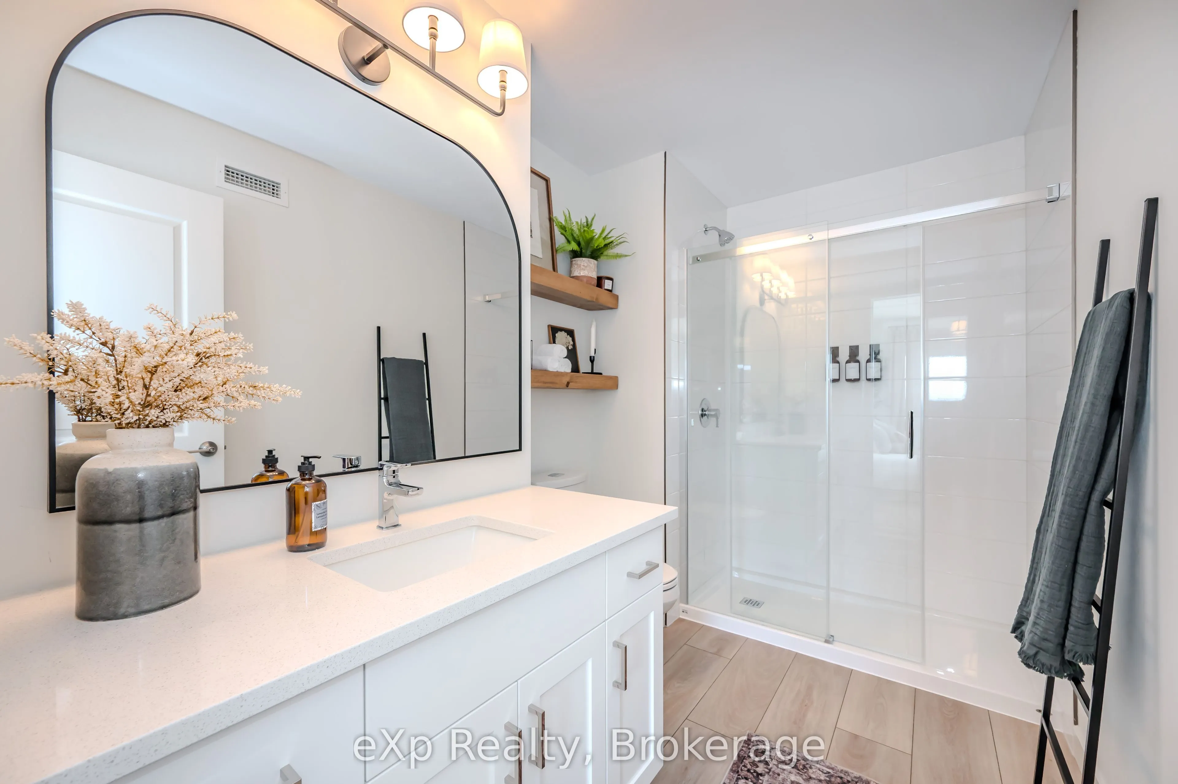 824 Woolwich Street, #99