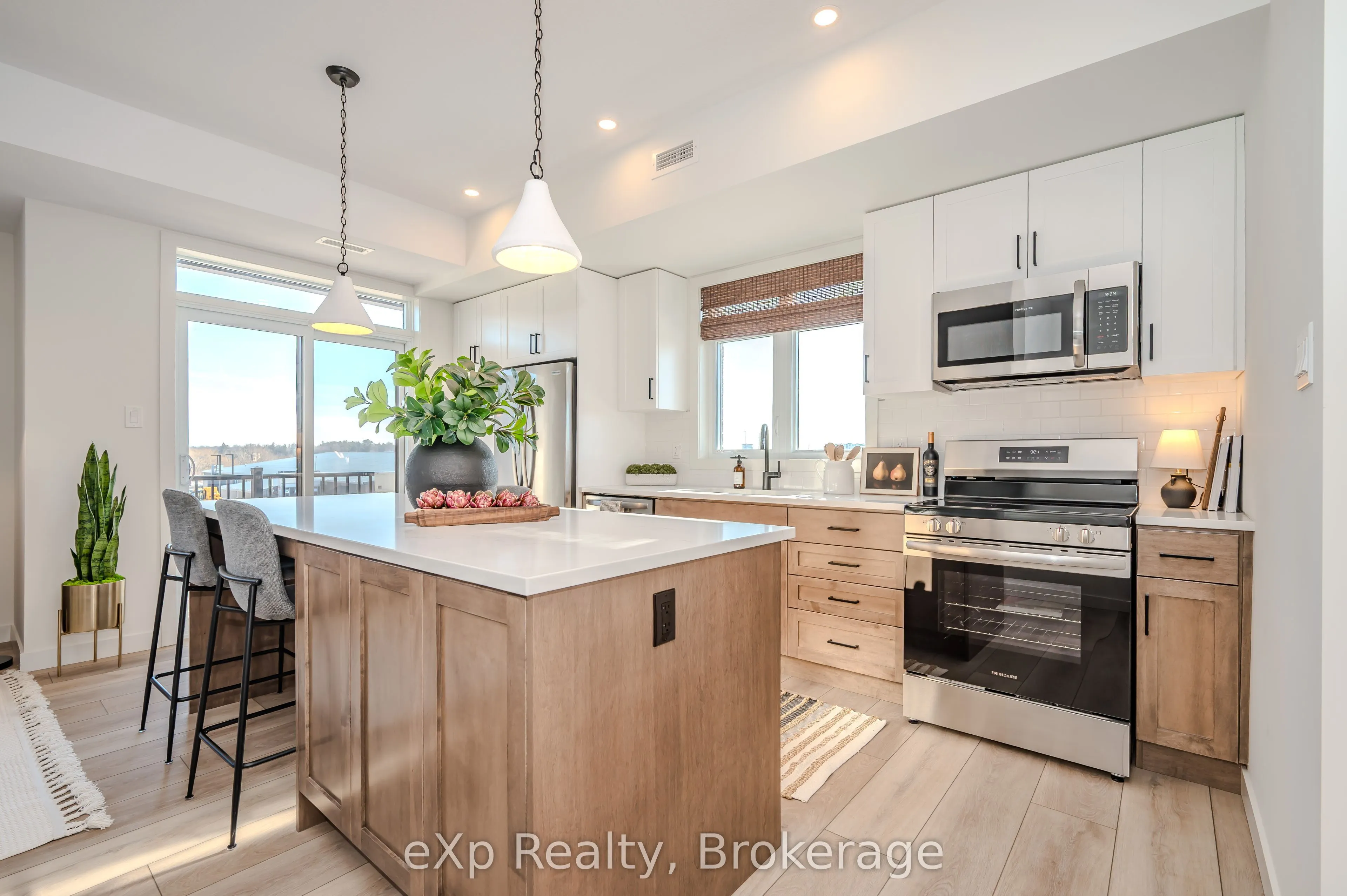 824 Woolwich Street, #99