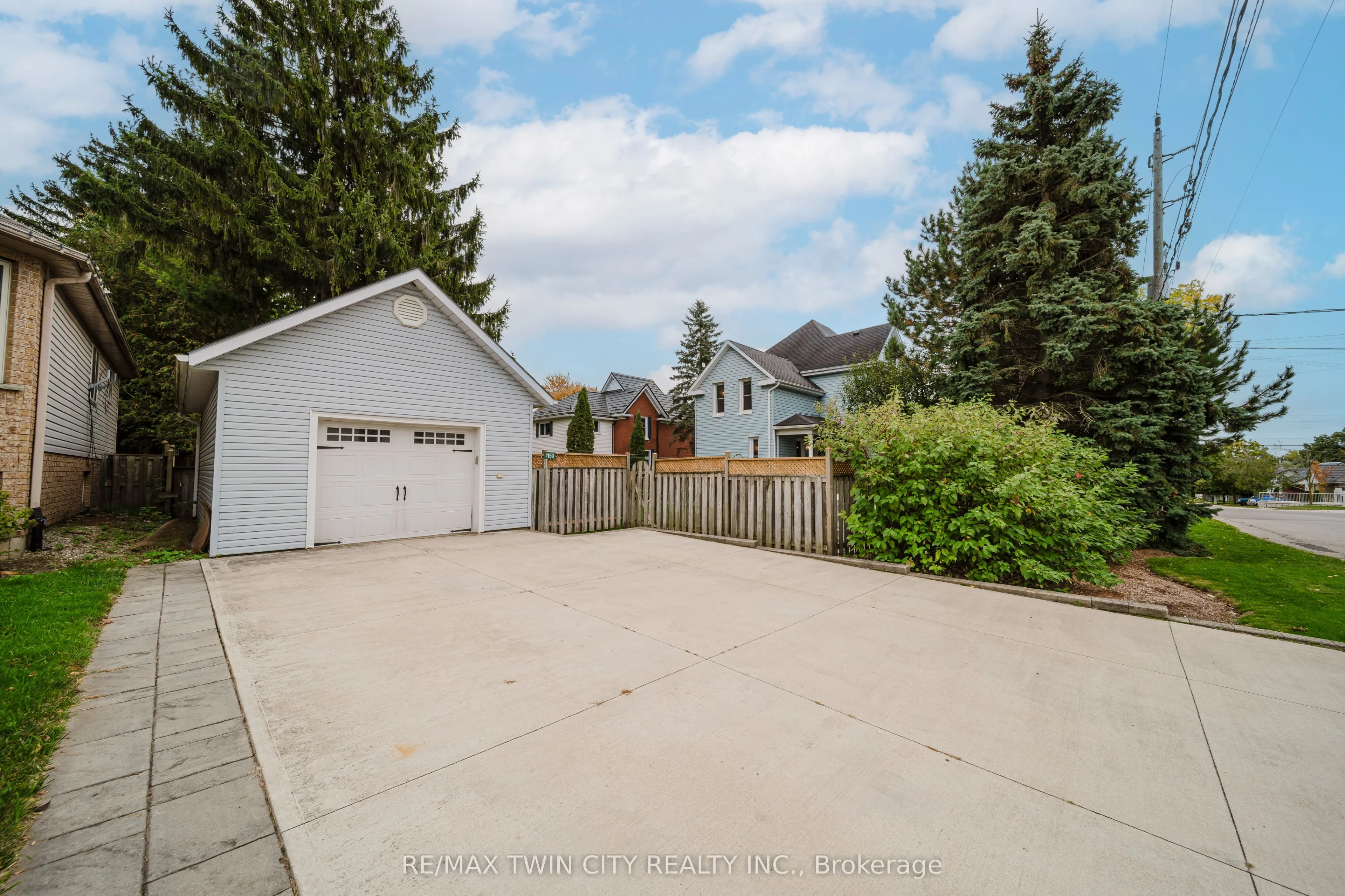 1159 Queens Bush Road