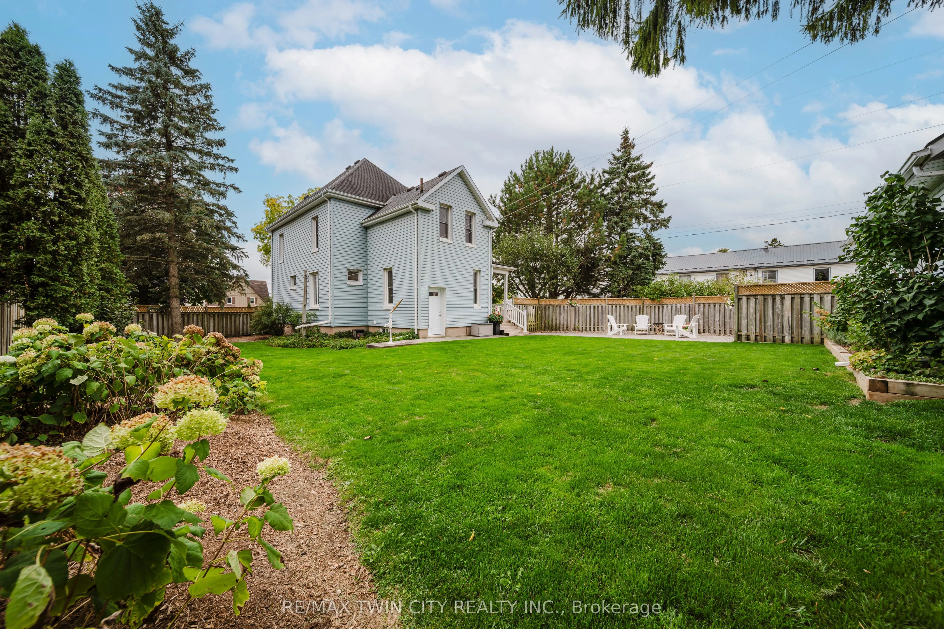 1159 Queens Bush Road
