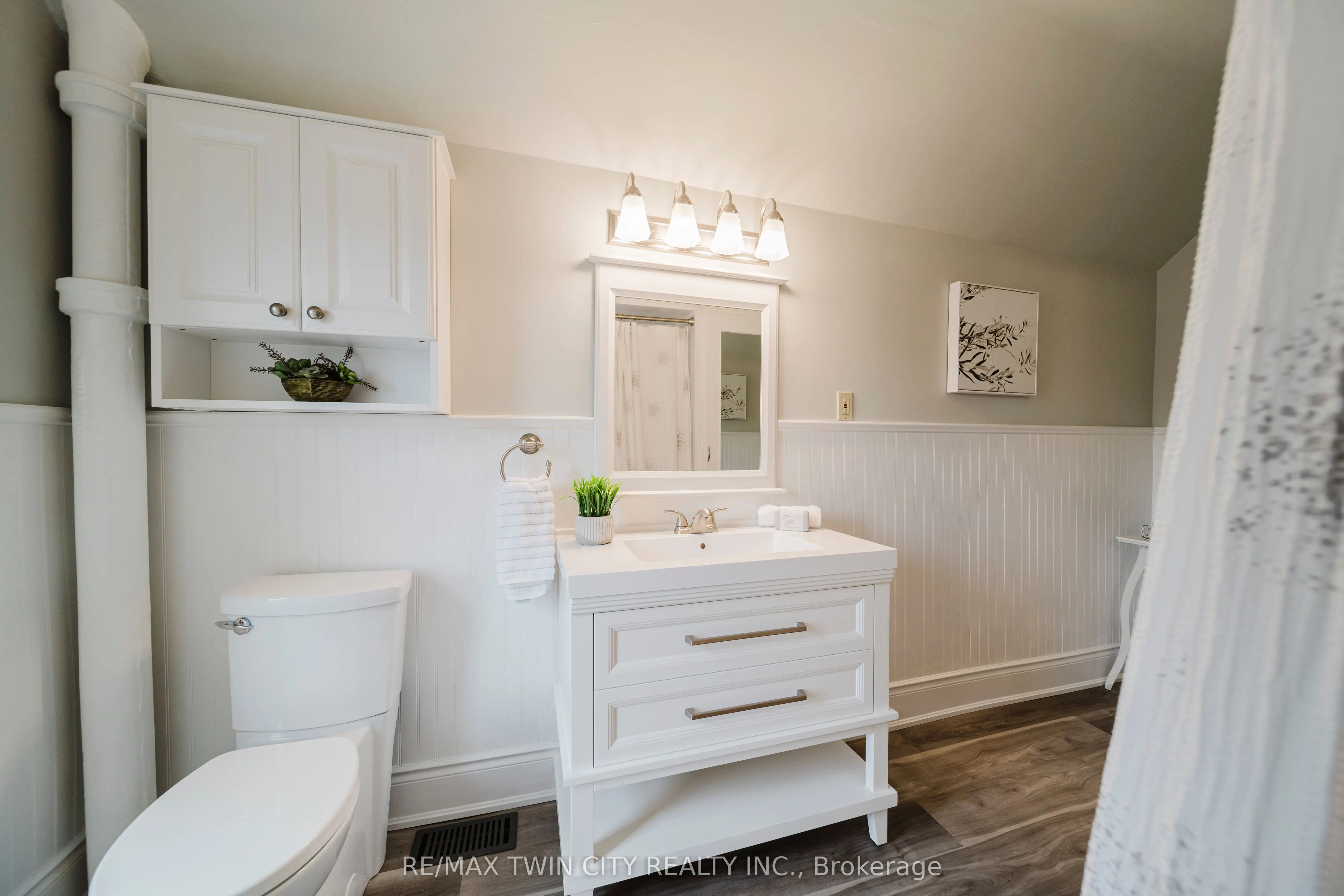 1159 Queens Bush Road