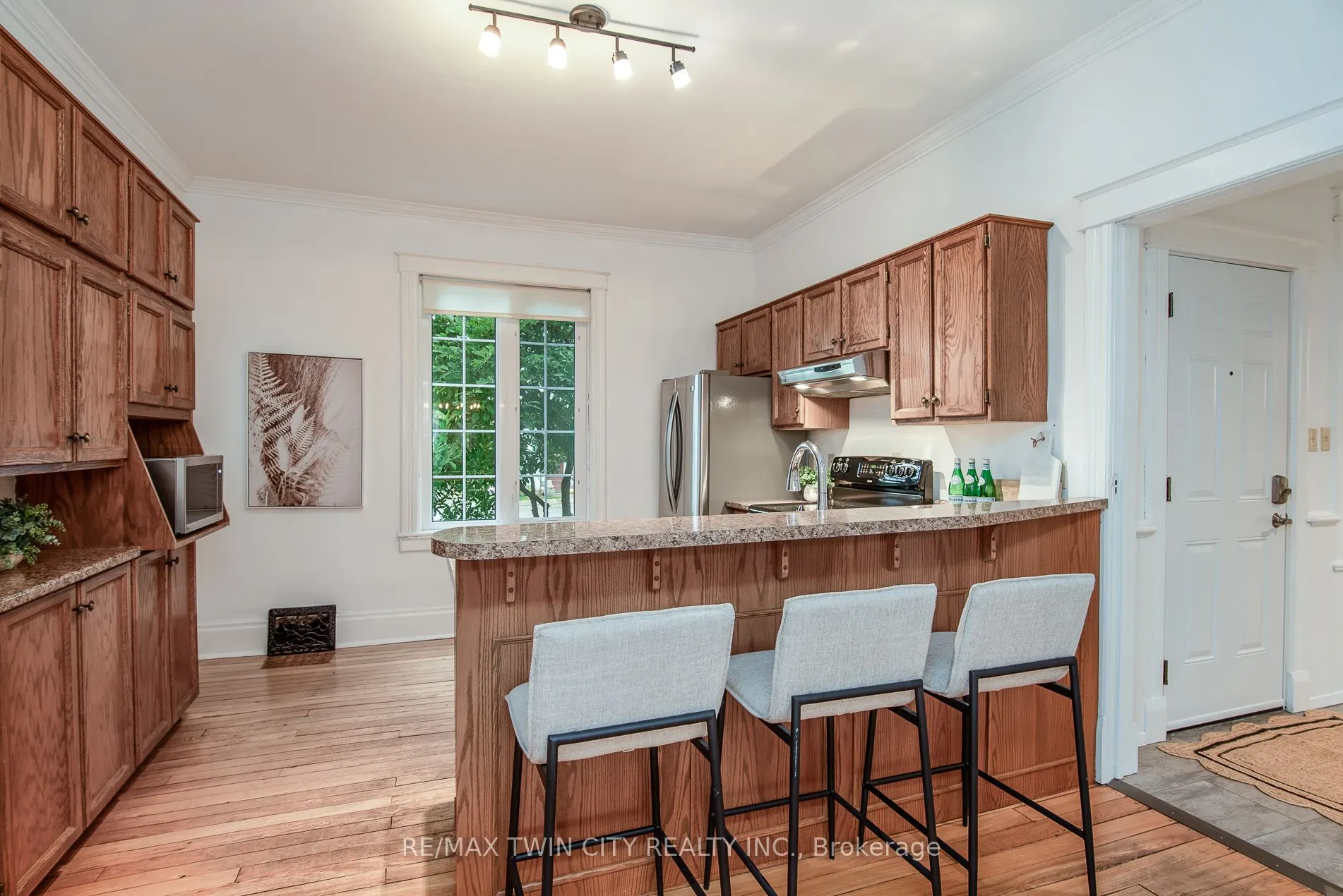 1159 Queens Bush Road