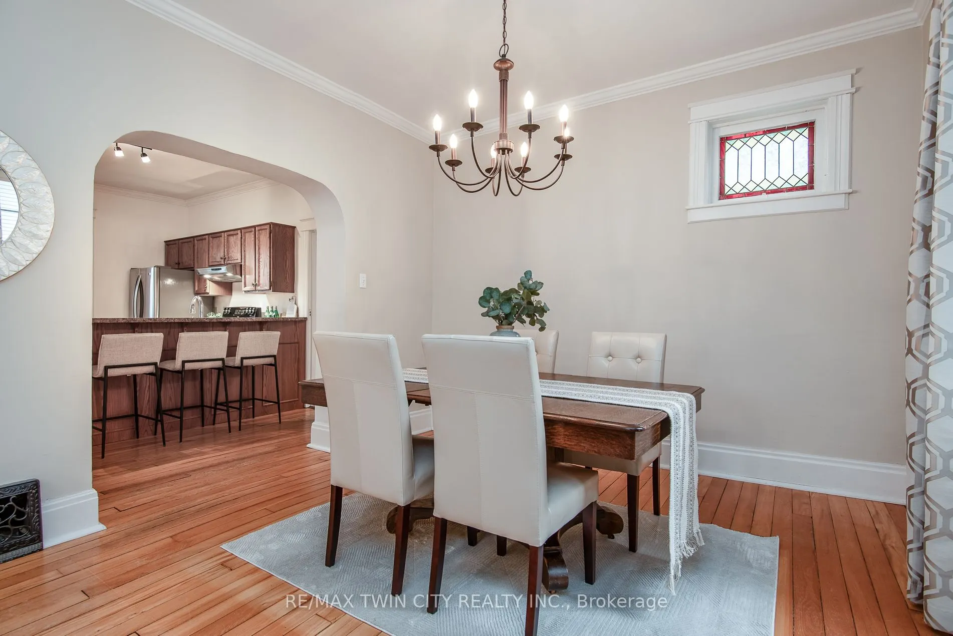 1159 Queens Bush Road