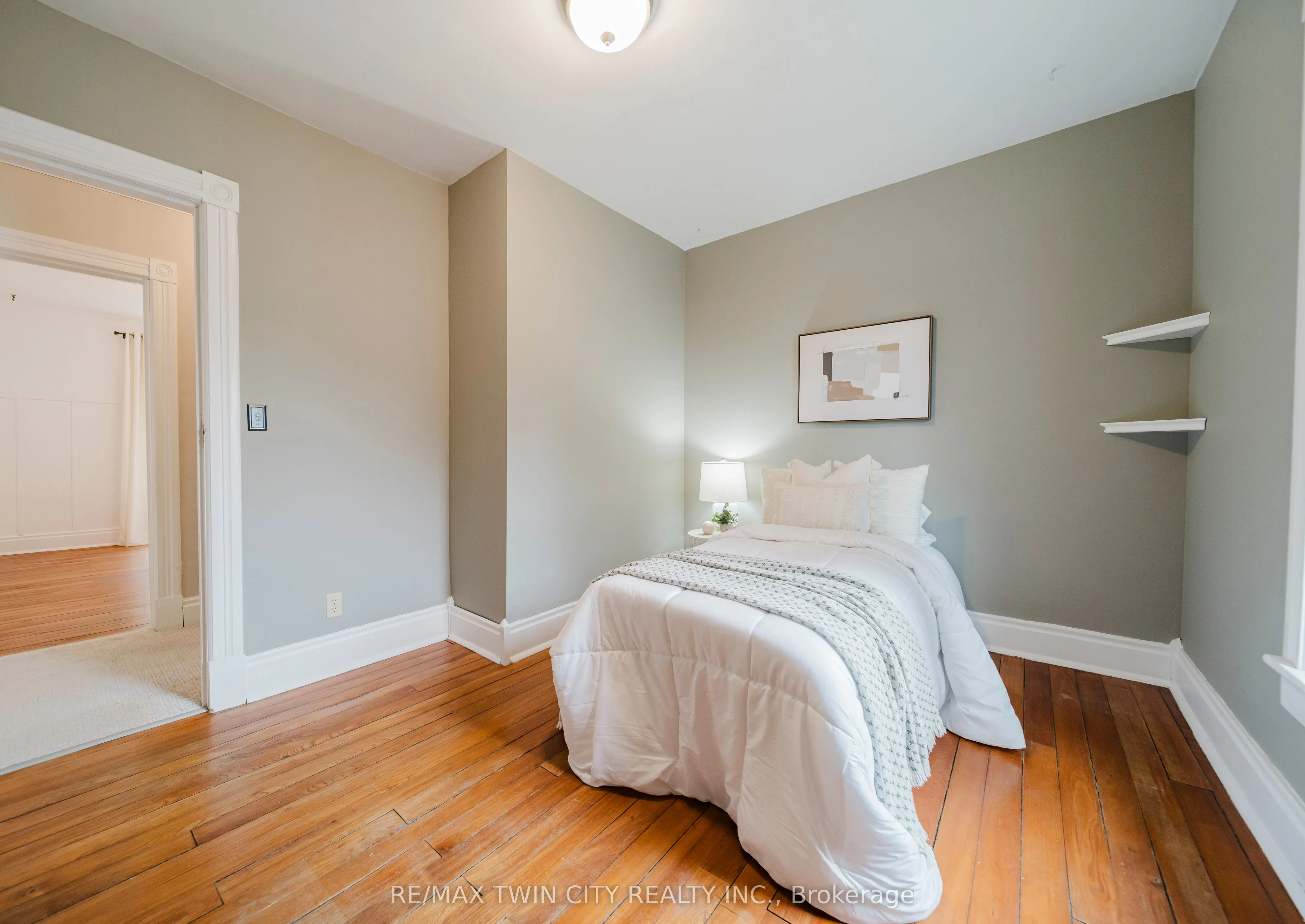 1159 Queens Bush Road