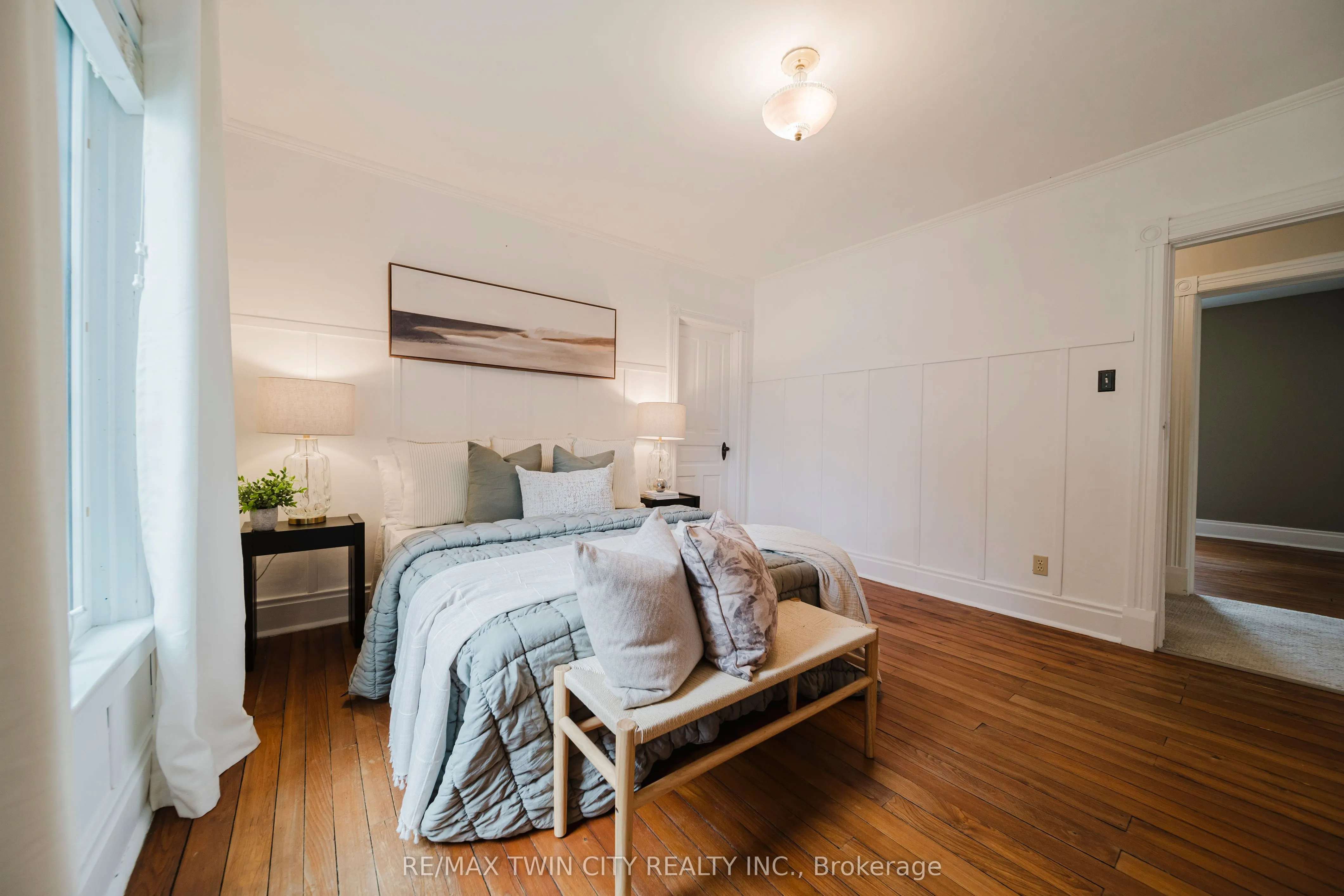 1159 Queens Bush Road