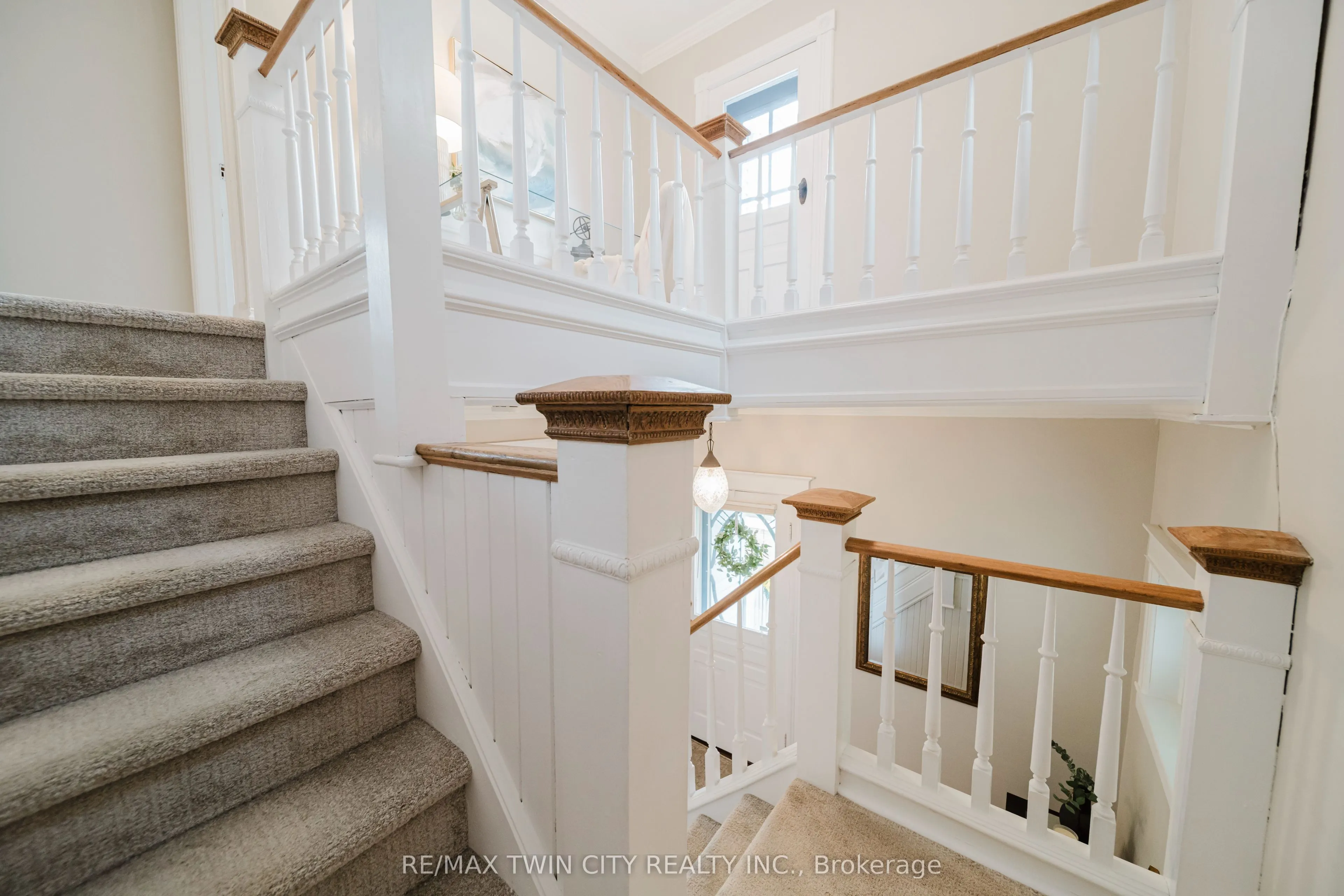 1159 Queens Bush Road