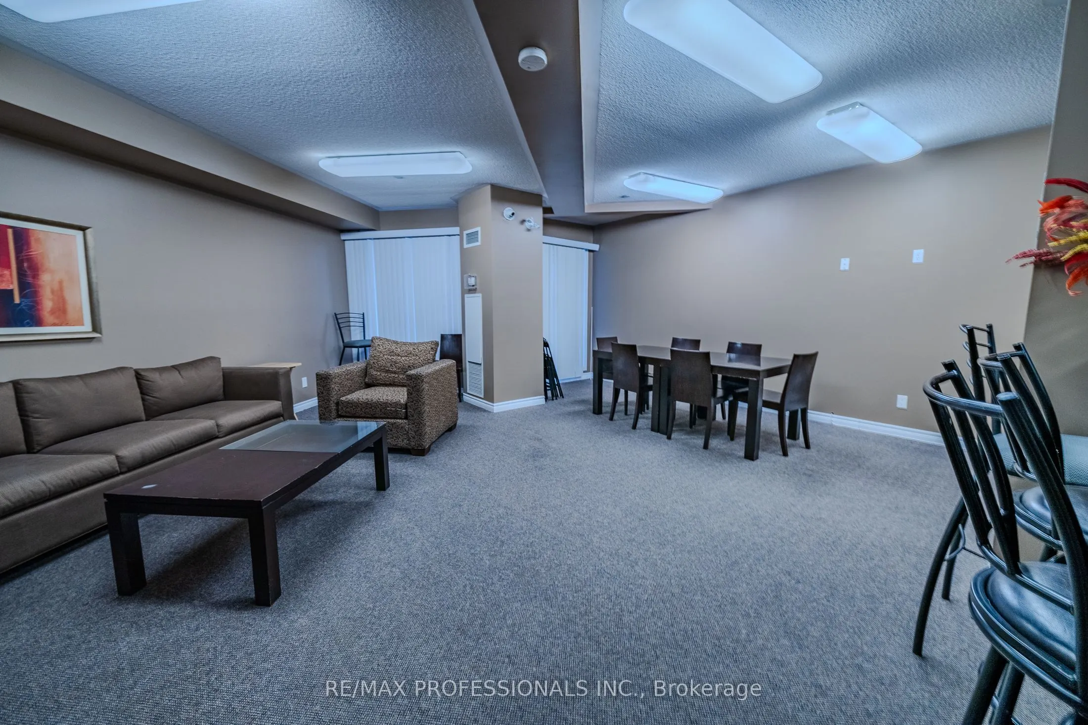 8 Harris Street, #422