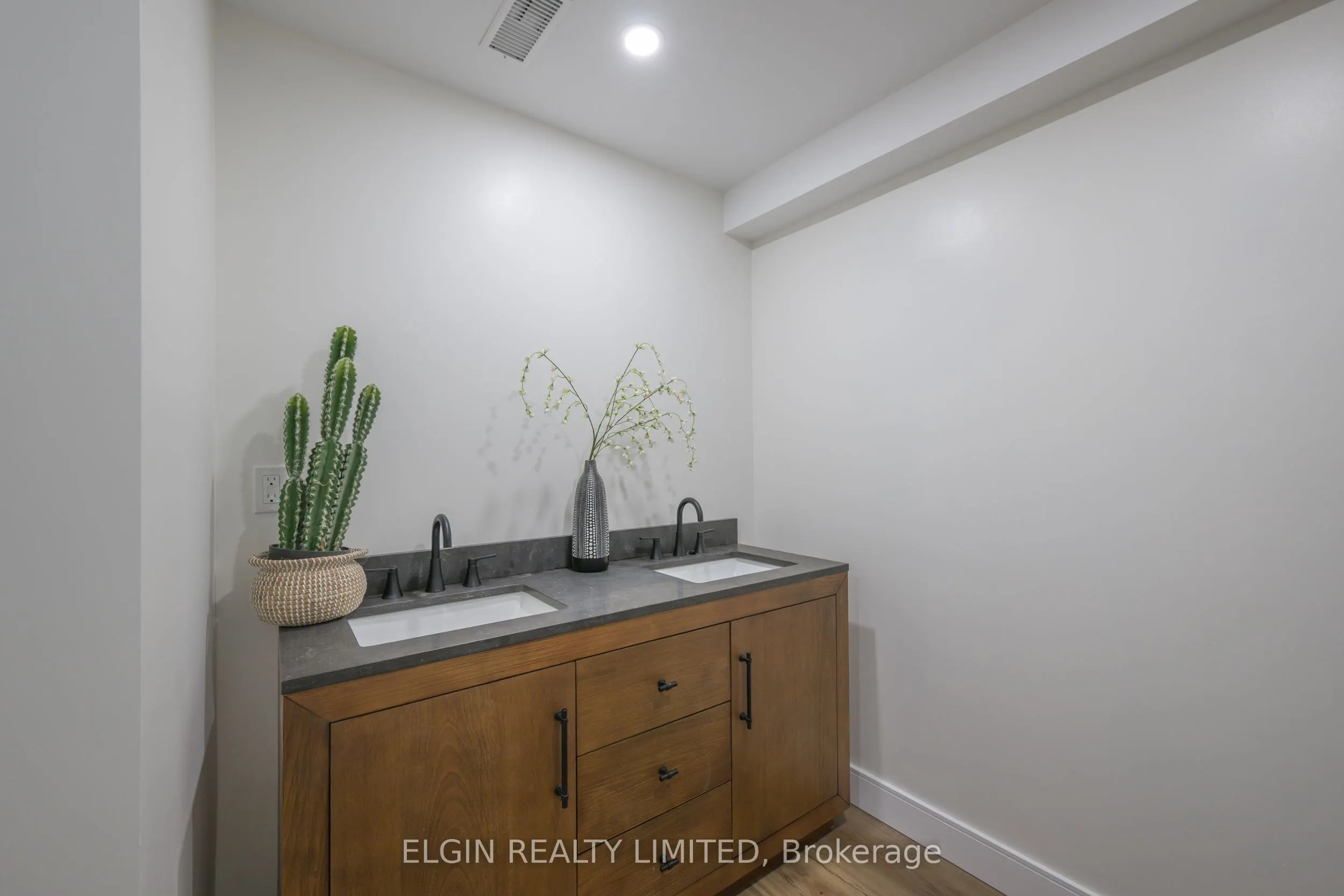 8031 ROGERS Road