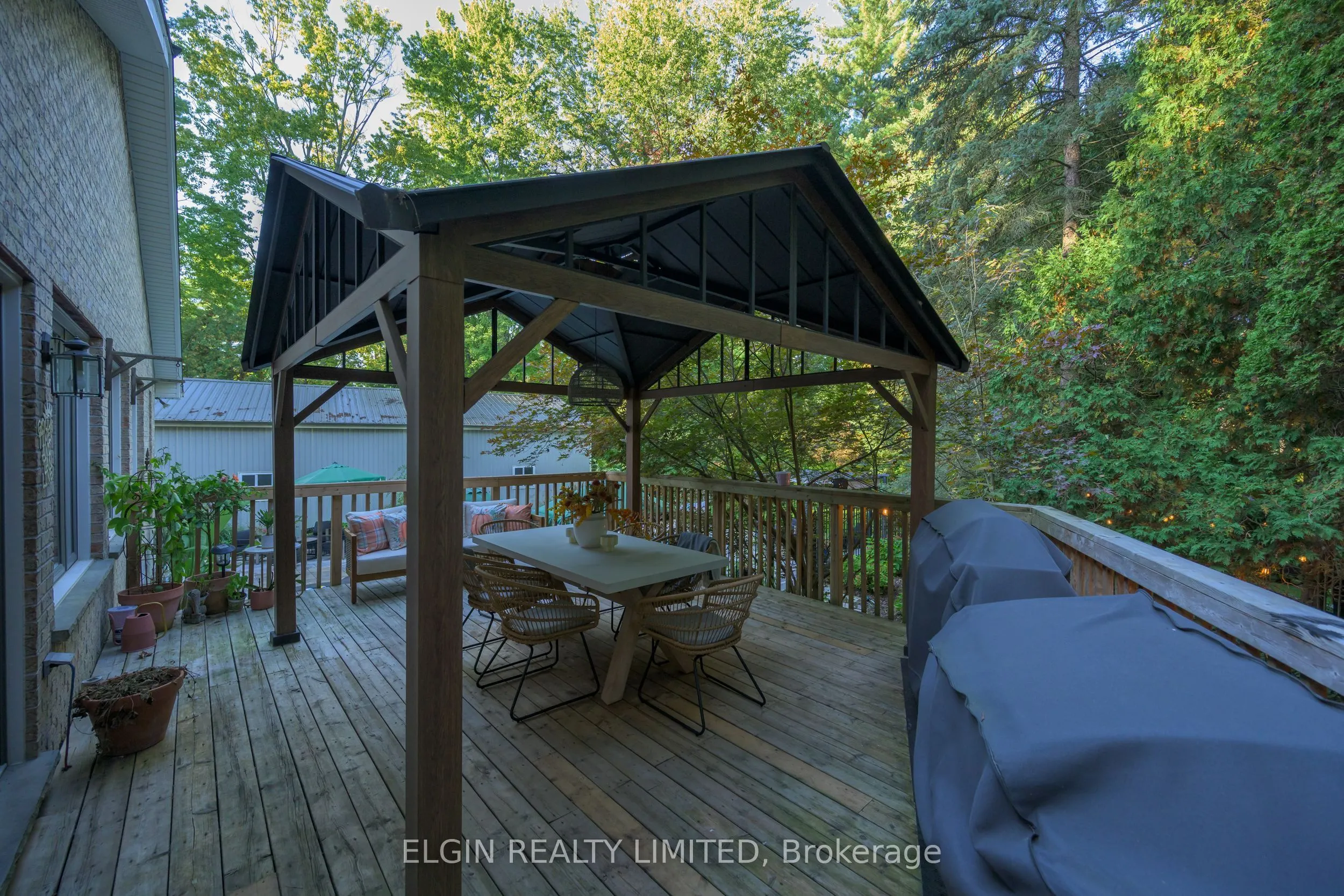 8031 ROGERS Road
