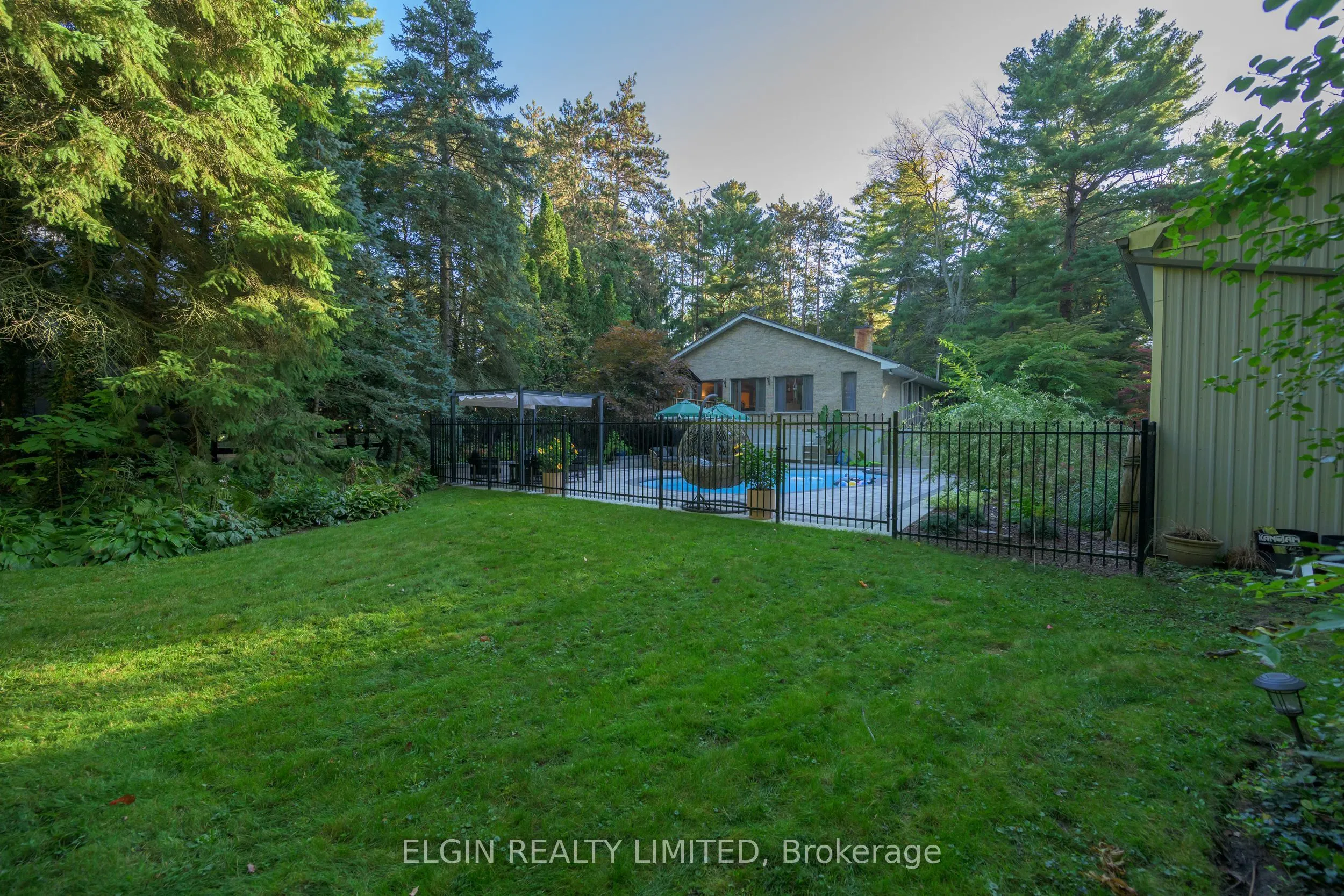 8031 ROGERS Road