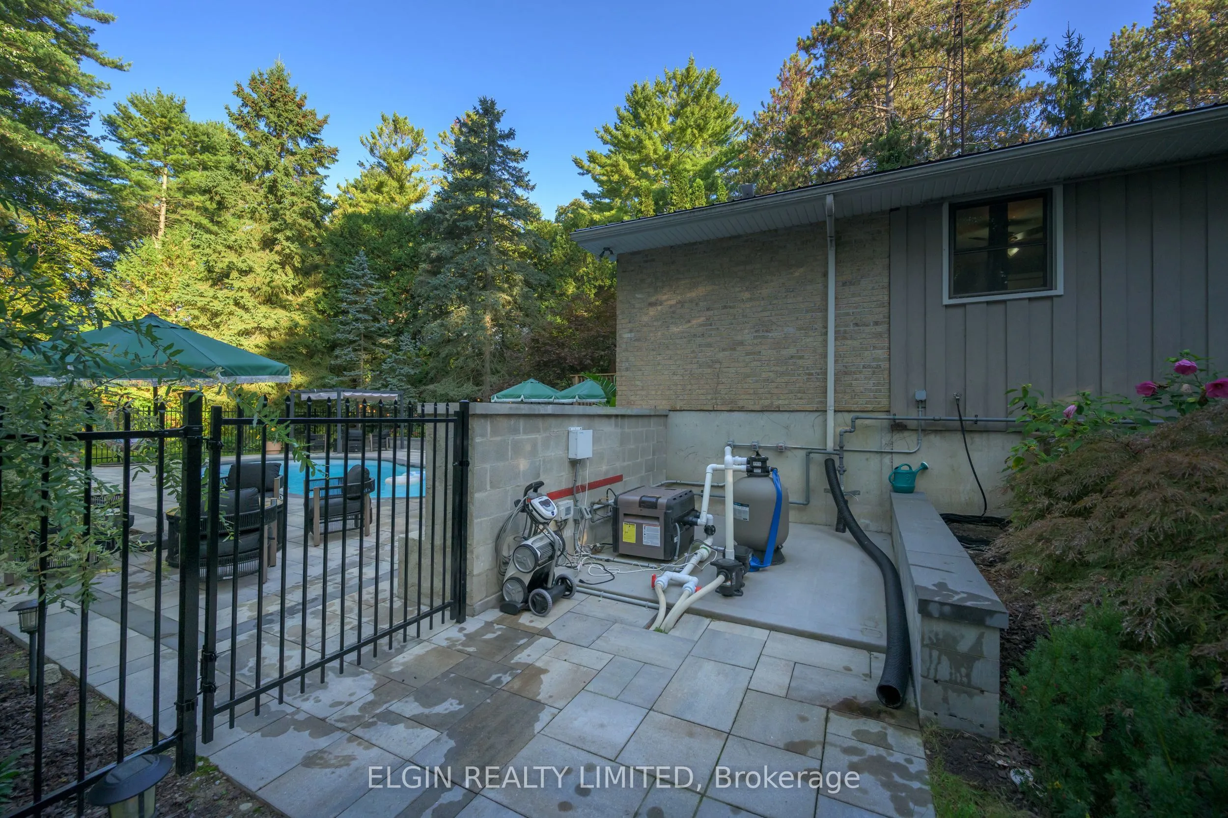 8031 ROGERS Road