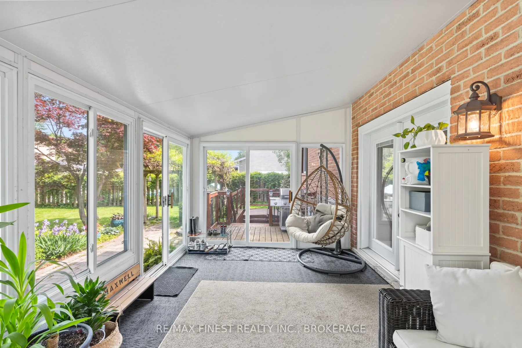 1059 Pembridge Crescent