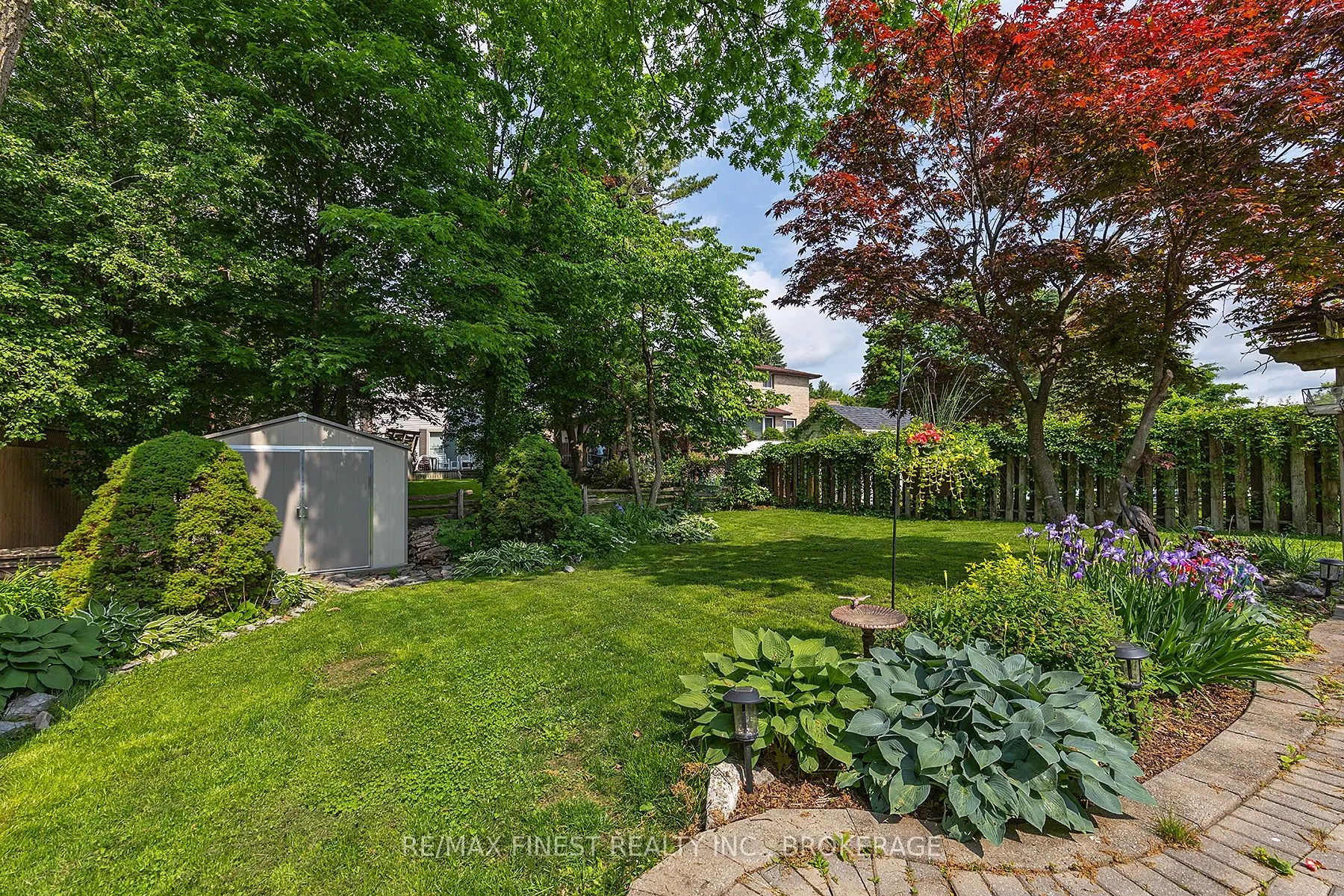 1059 Pembridge Crescent