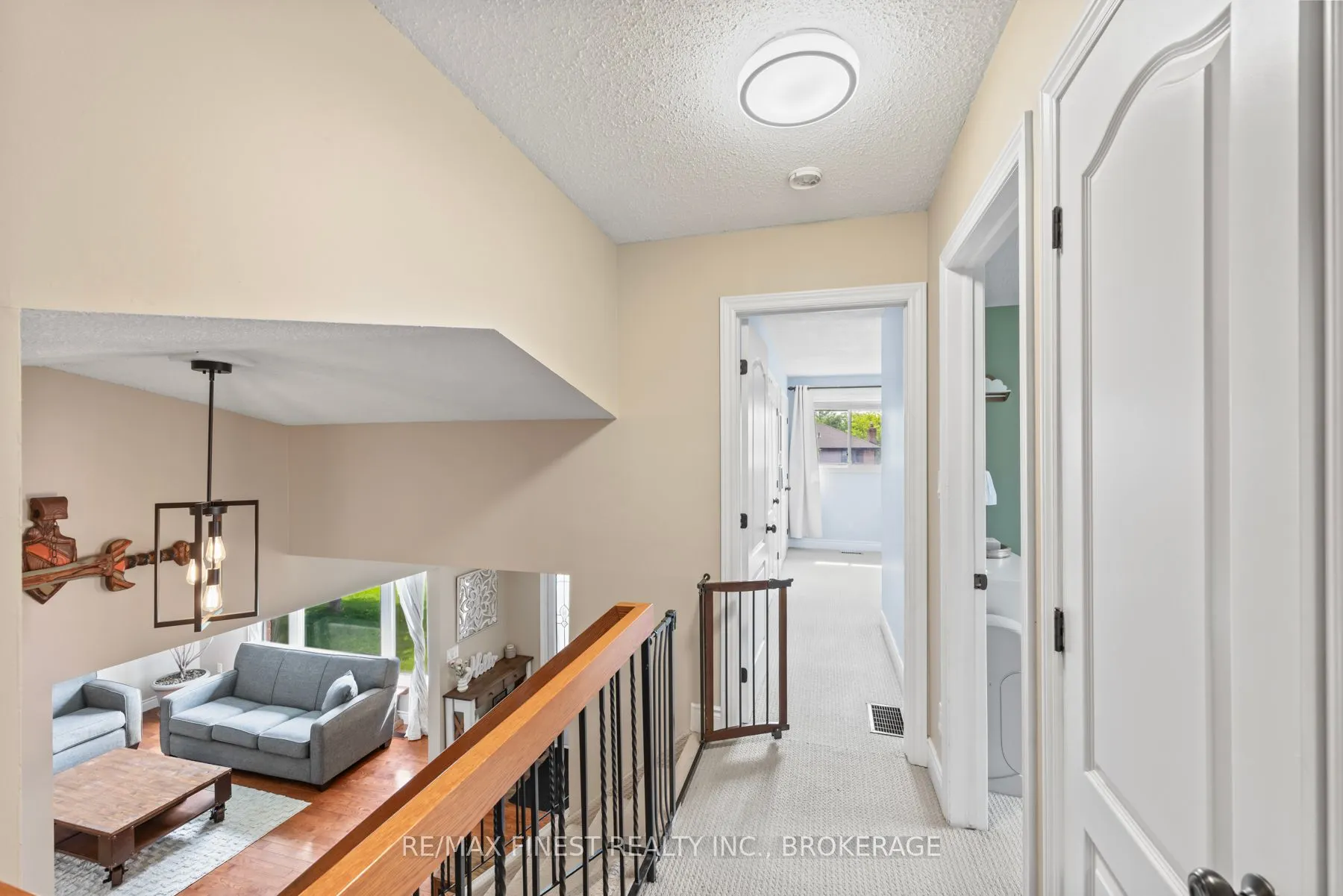 1059 Pembridge Crescent