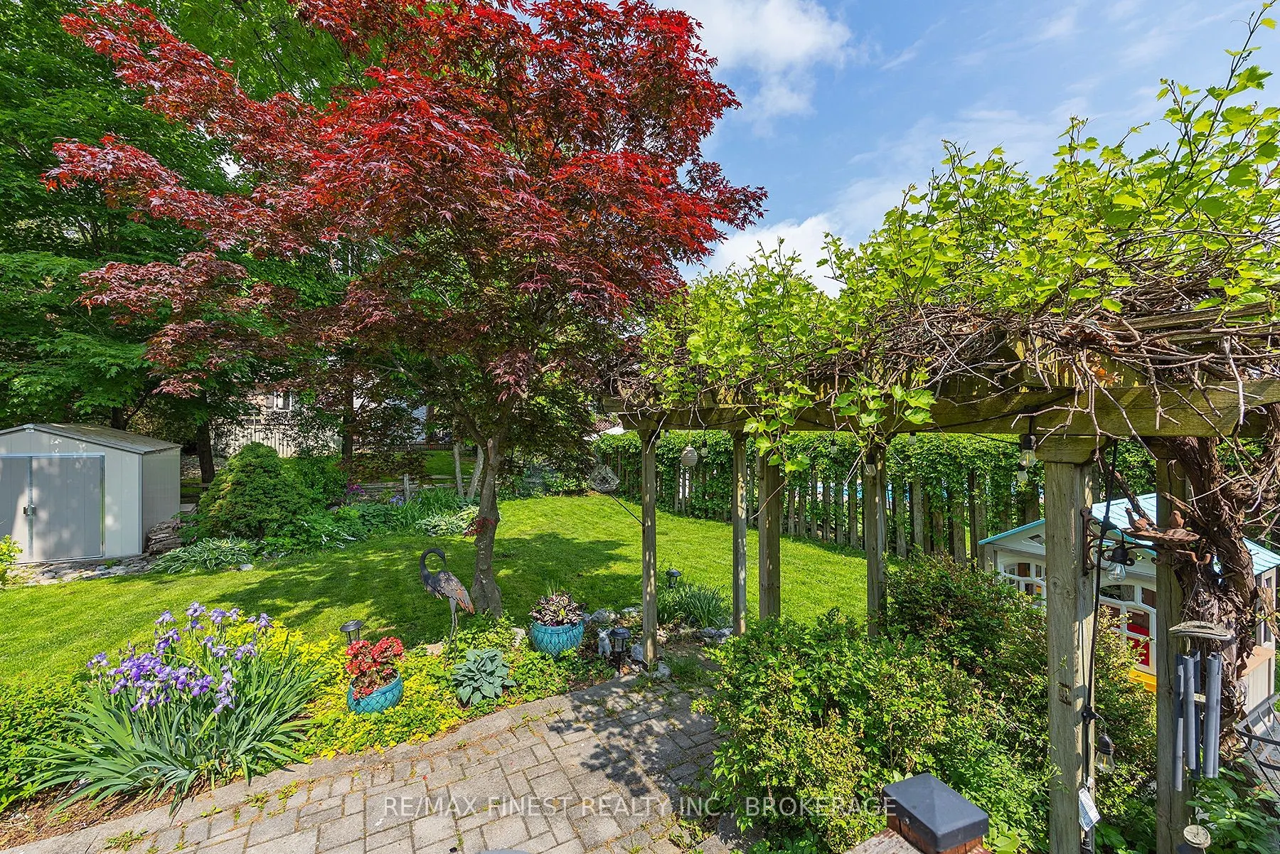 1059 Pembridge Crescent
