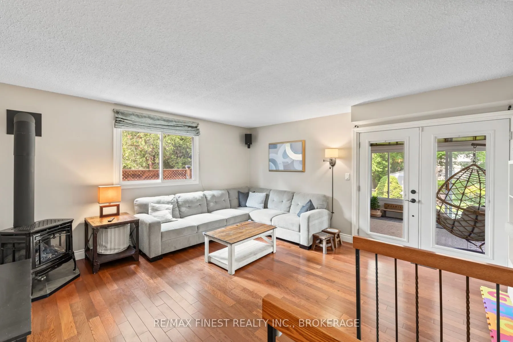 1059 Pembridge Crescent
