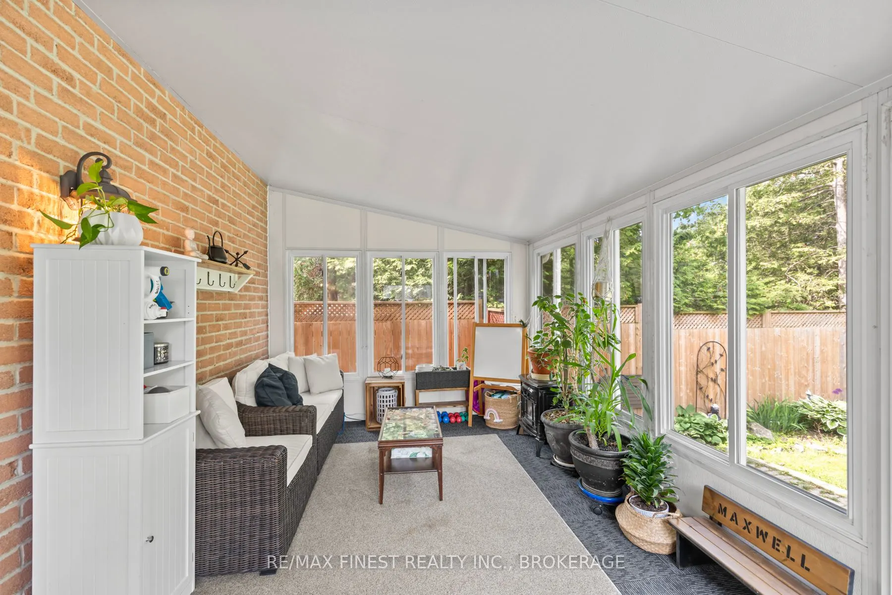 1059 Pembridge Crescent