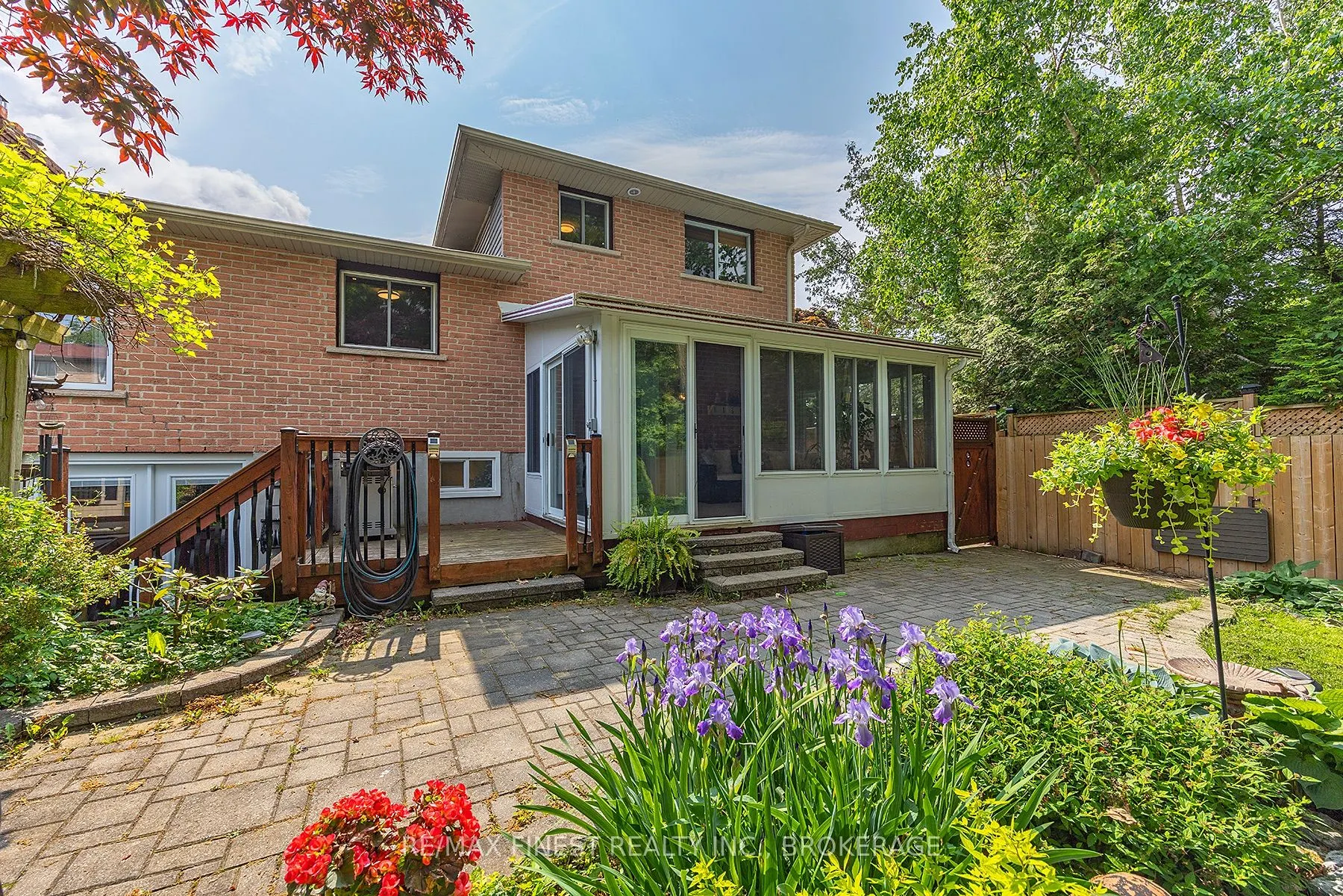 1059 Pembridge Crescent