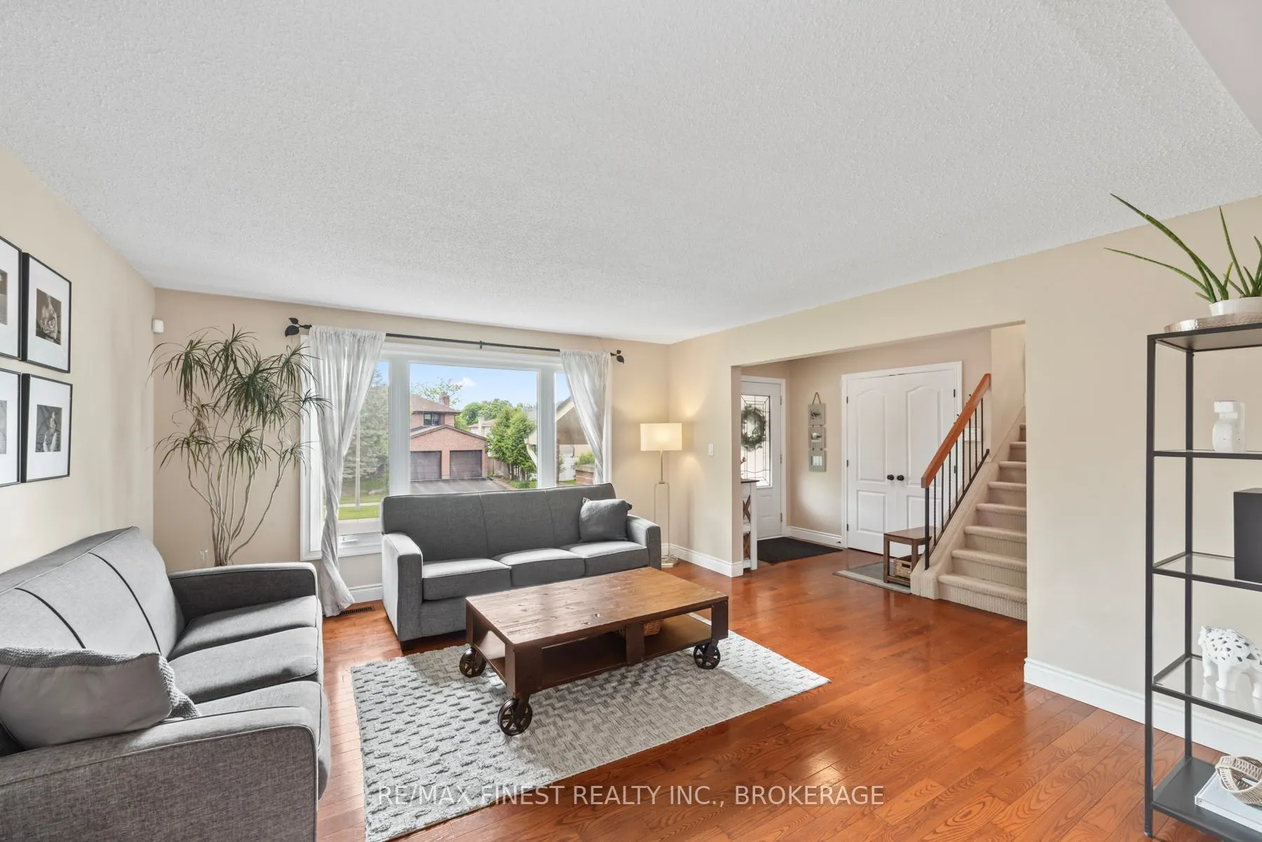 1059 Pembridge Crescent