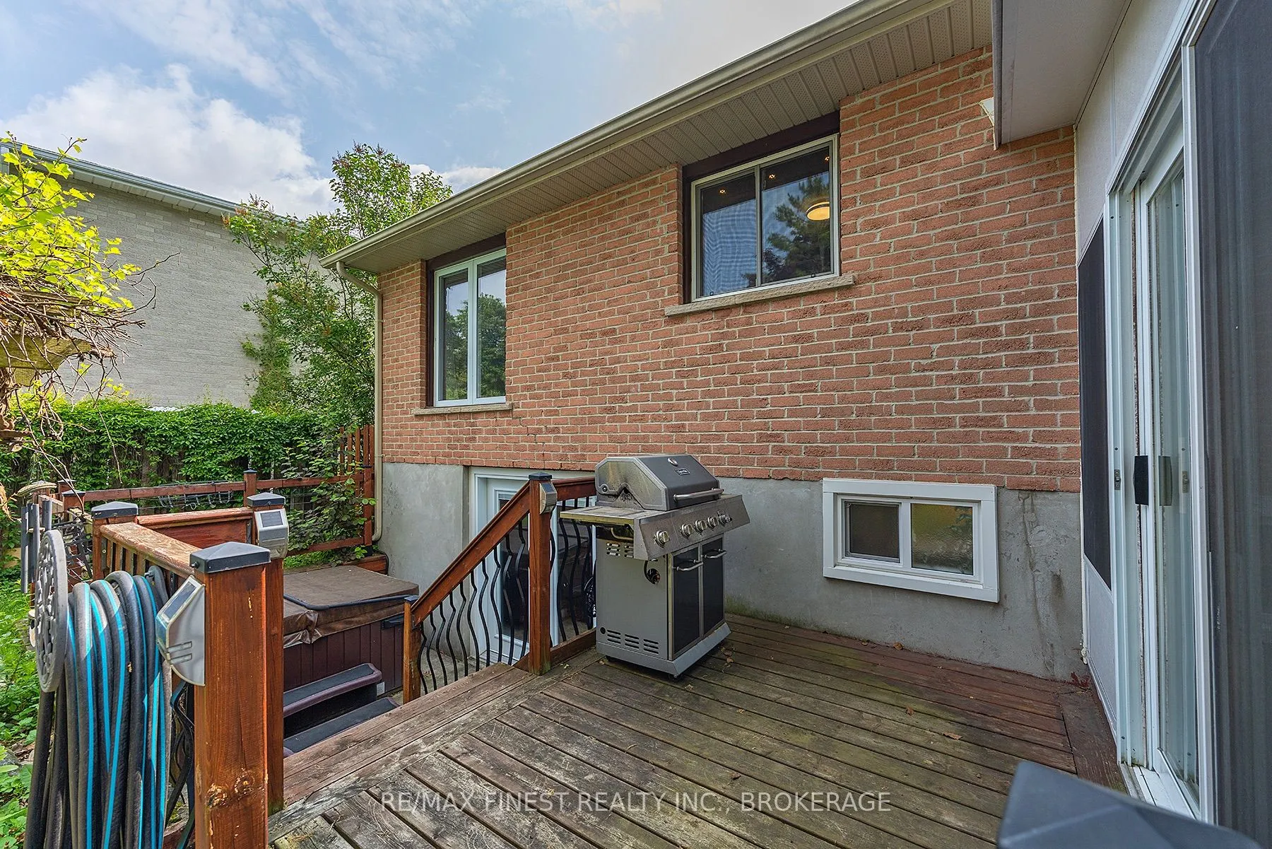 1059 Pembridge Crescent