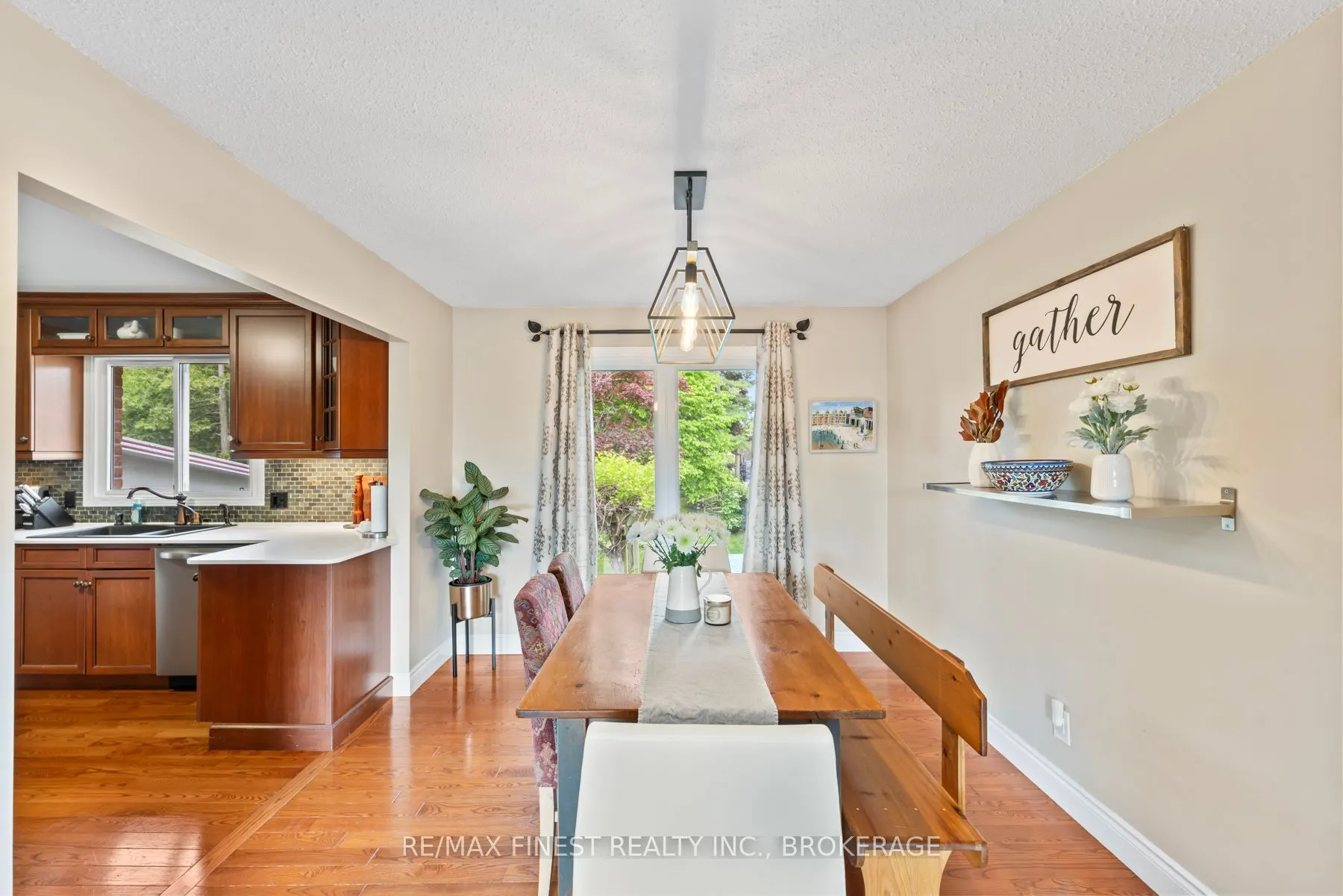1059 Pembridge Crescent