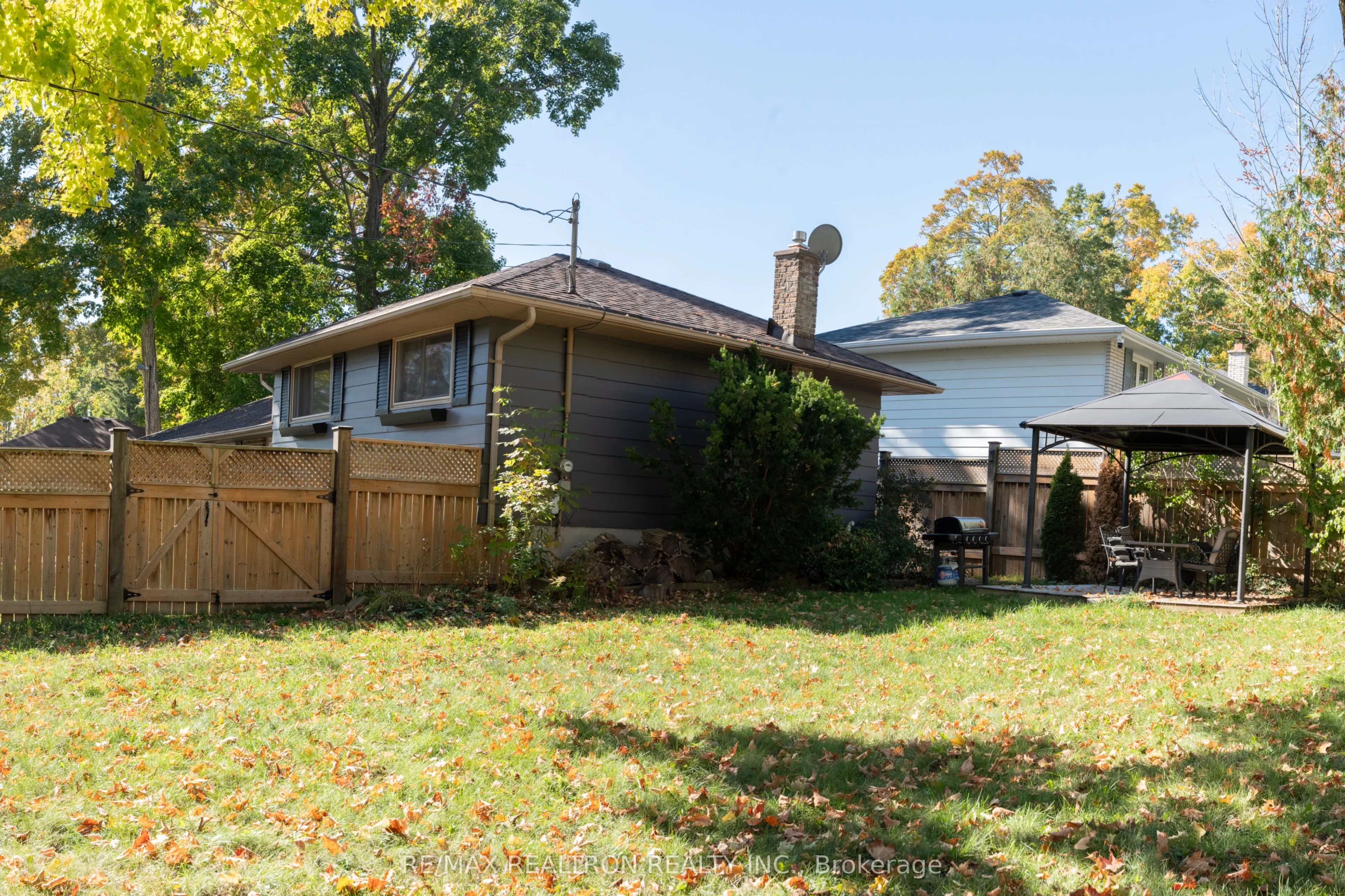 323 Lindan Avenue